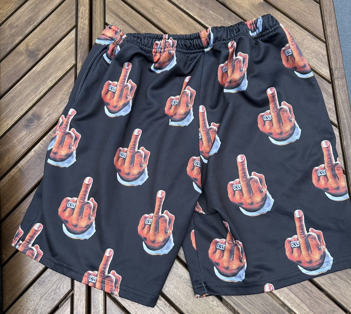 Half Evil Halfevil middle finger shorts Size US 36 / EU 52 - 1 Thumbnail