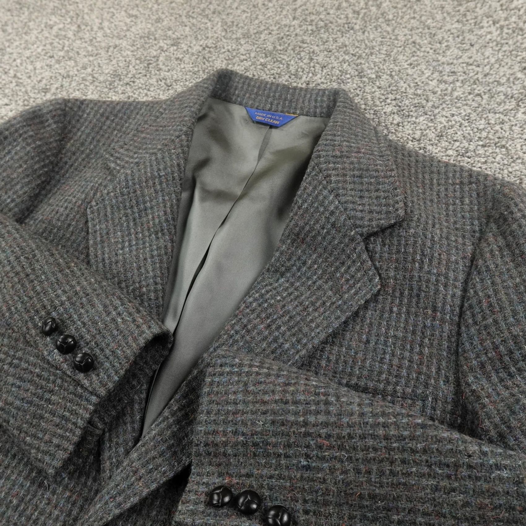 Pendleton VTG Pendleton Blazer Mens 44 Gray Wool Tweed Elbow Patch Sport Coat Jacket USA Shirt Mens 44 Gray Tweed Wool Pendleton Blazer Size 44R - 2 Thumbnail