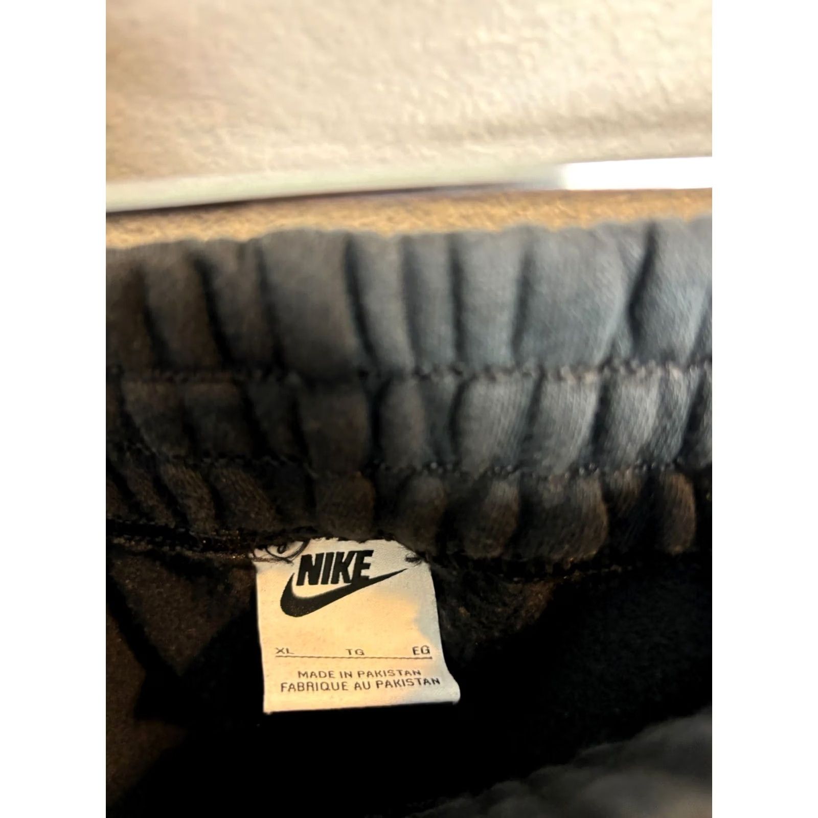 Nike Nike Joggers Womens XL Pull On Elastic Waist Fleece Pant 3409 Black Cotton Blend Sportswear Athleisure Comfort Elastic Waist Logo Nike Sportswear Size 40" / US 18 - 4 Thumbnail
