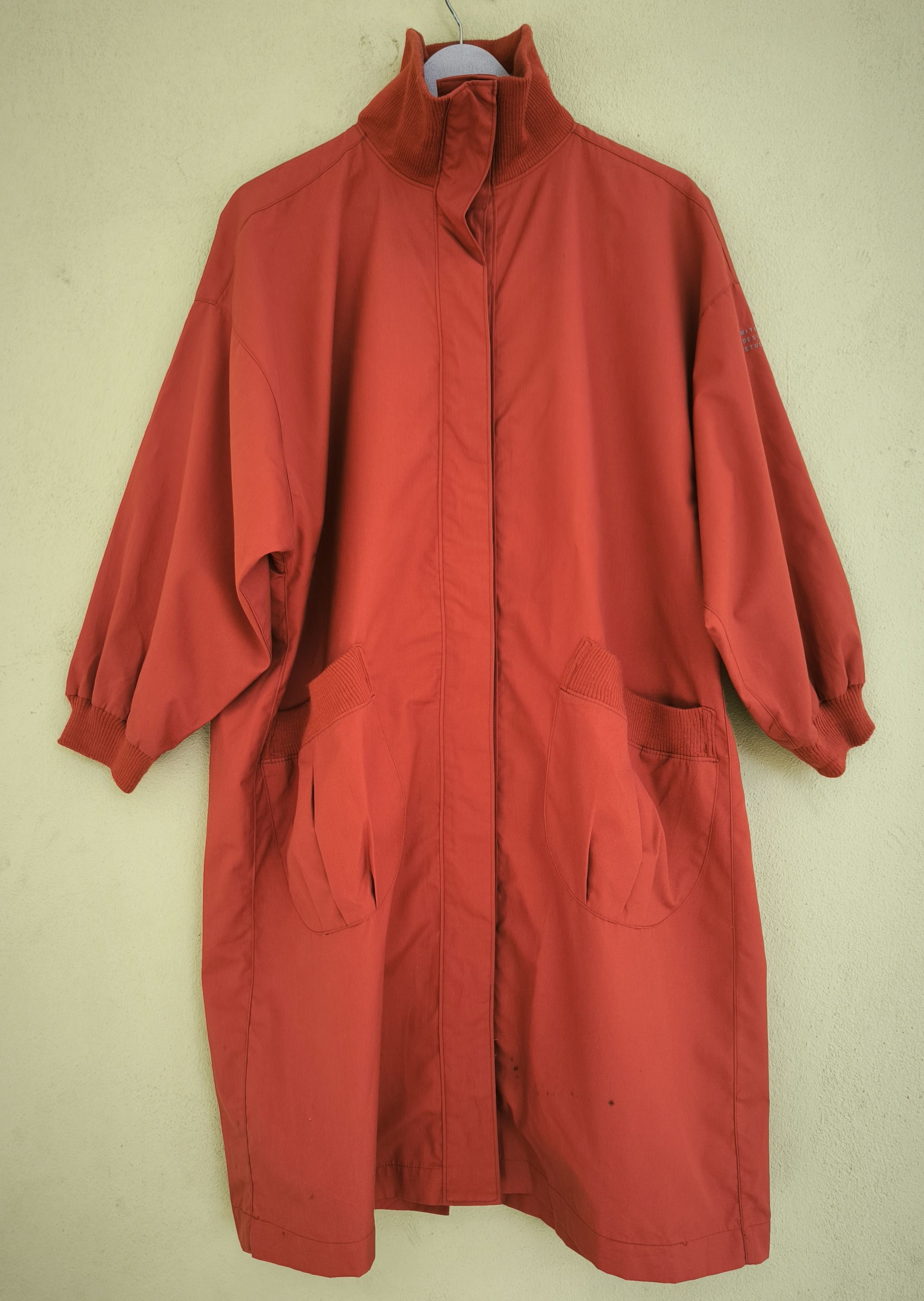 Issey Miyake × Vintage Vtg ISSEY MIYAKE squirrel hidden button windcoat Size US M / EU 48-50 / 2 - 2 Thumbnail