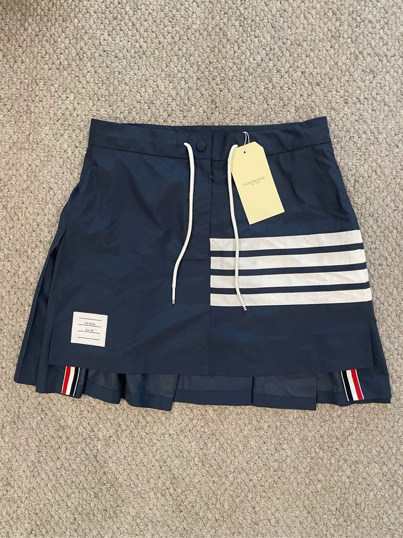 Thom Browne Thom browne Dark blue four-bar irregular pleated skirt 2504 Size 27" / US 4 / IT 40 - 1 Thumbnail