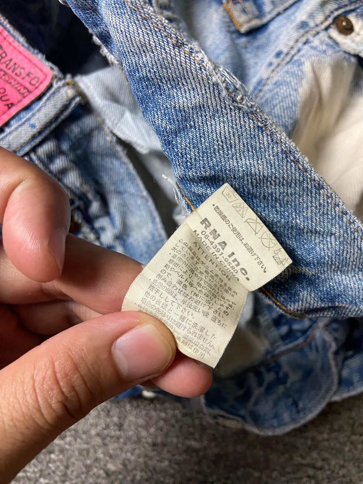 Japanese Brand Vintage RNA Pop Art Denim Jeans (165) Size US 33 - 5 Thumbnail