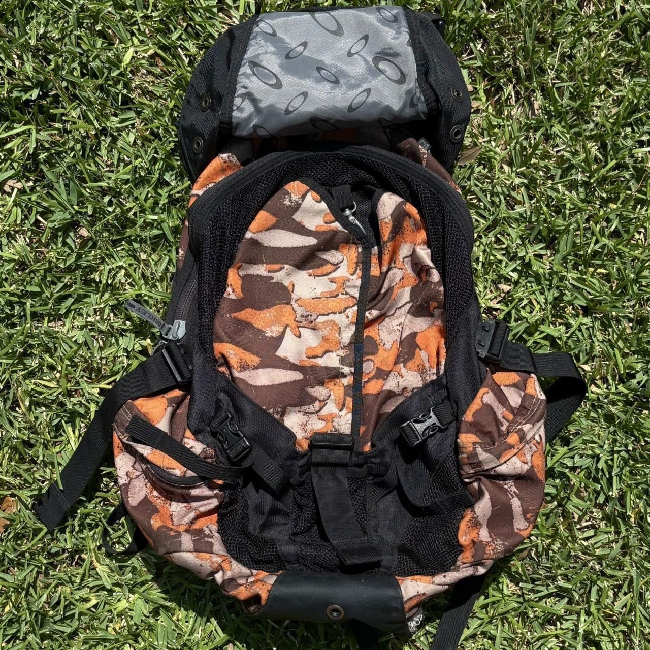 Oakley Vintage Y2K Oakley Icon Camo Orange Software Backpack RARE Size ONE SIZE - 5 Thumbnail