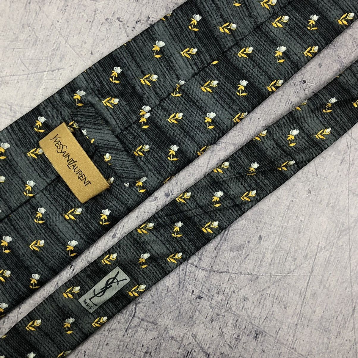 Yves Saint Laurent Yves Saint Laurent Floral Flowers Silk Tie Size ONE SIZE - 7 Thumbnail
