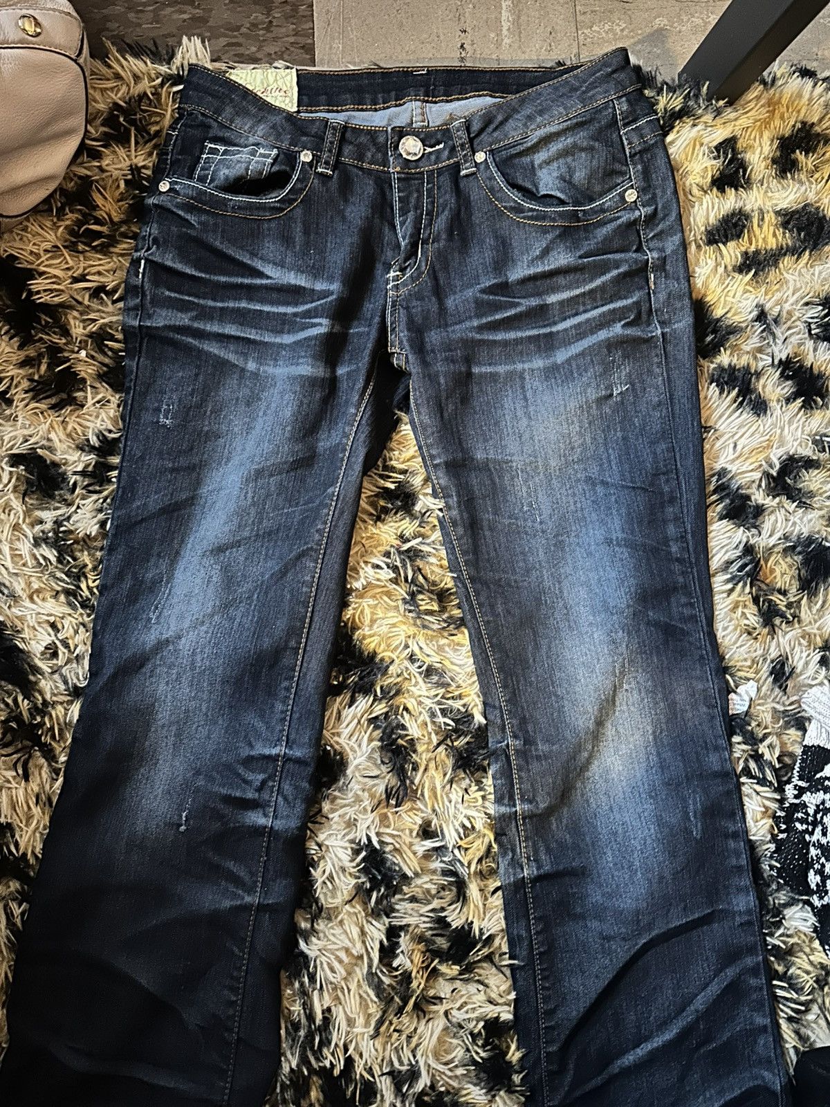 Jean Machine Dark-Blue Dark blue low-rise Machine jeans with rhinestones Size 29" - 3 Thumbnail