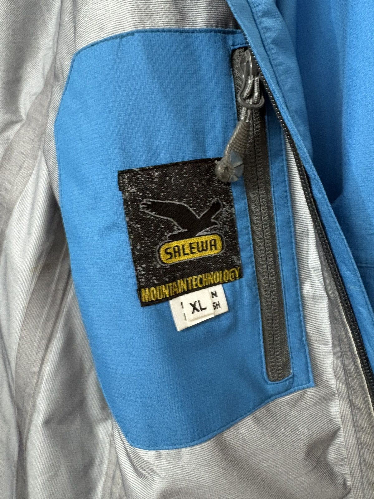 SALEWA Salewa GORE-TEX XCR Jacket – Size XL – New Size US XL / EU 56 / 4 - 12 Thumbnail