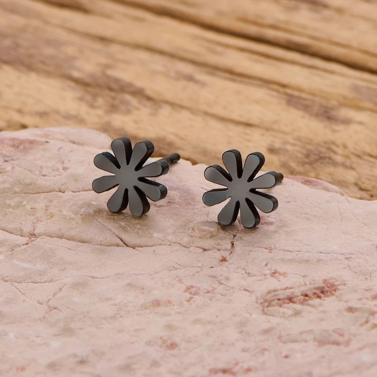 Jewelry Mini Flower Stud Earrings Charm Earring Gift Size ONE SIZE - 1 Preview