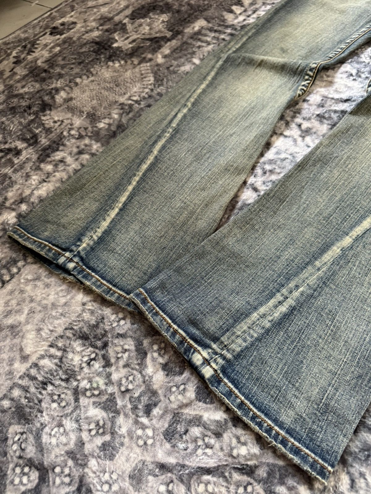 If Six Was Nine YMI Mud Wash Spiral Paneled Studded Flared Jeans Size US 32 / EU 48 - 9 Thumbnail