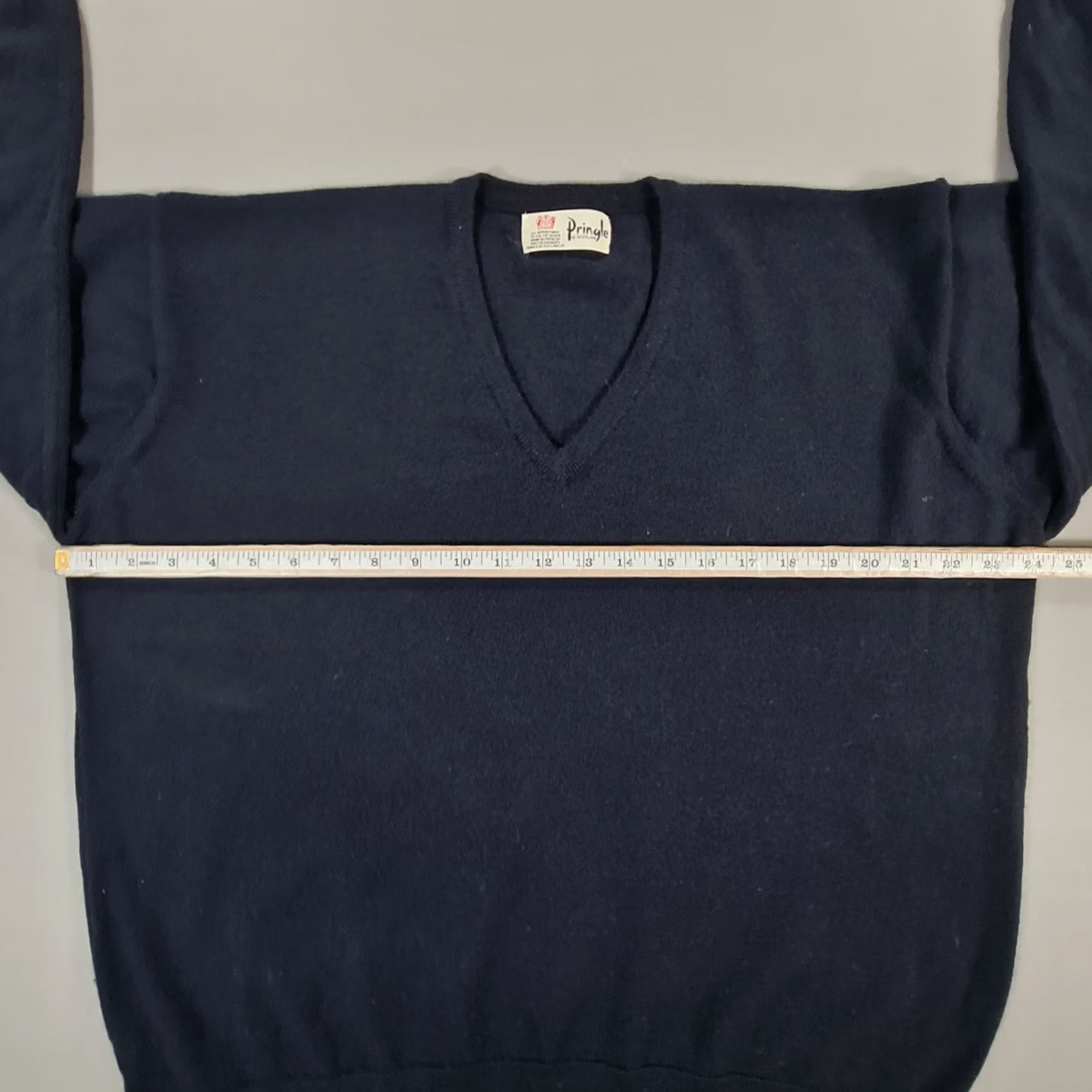 Vintage Pringle Jumper Navy Blue M Wool Knit V-Neck Pullover Mens Size US M / EU 48-50 / 2 - 5 Thumbnail