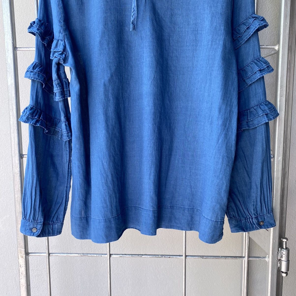 J.Crew J.CREW Blue Ruffled Long-Sleeve Blouse Size XS / US 0-2 / IT 36-38 - 3 Thumbnail