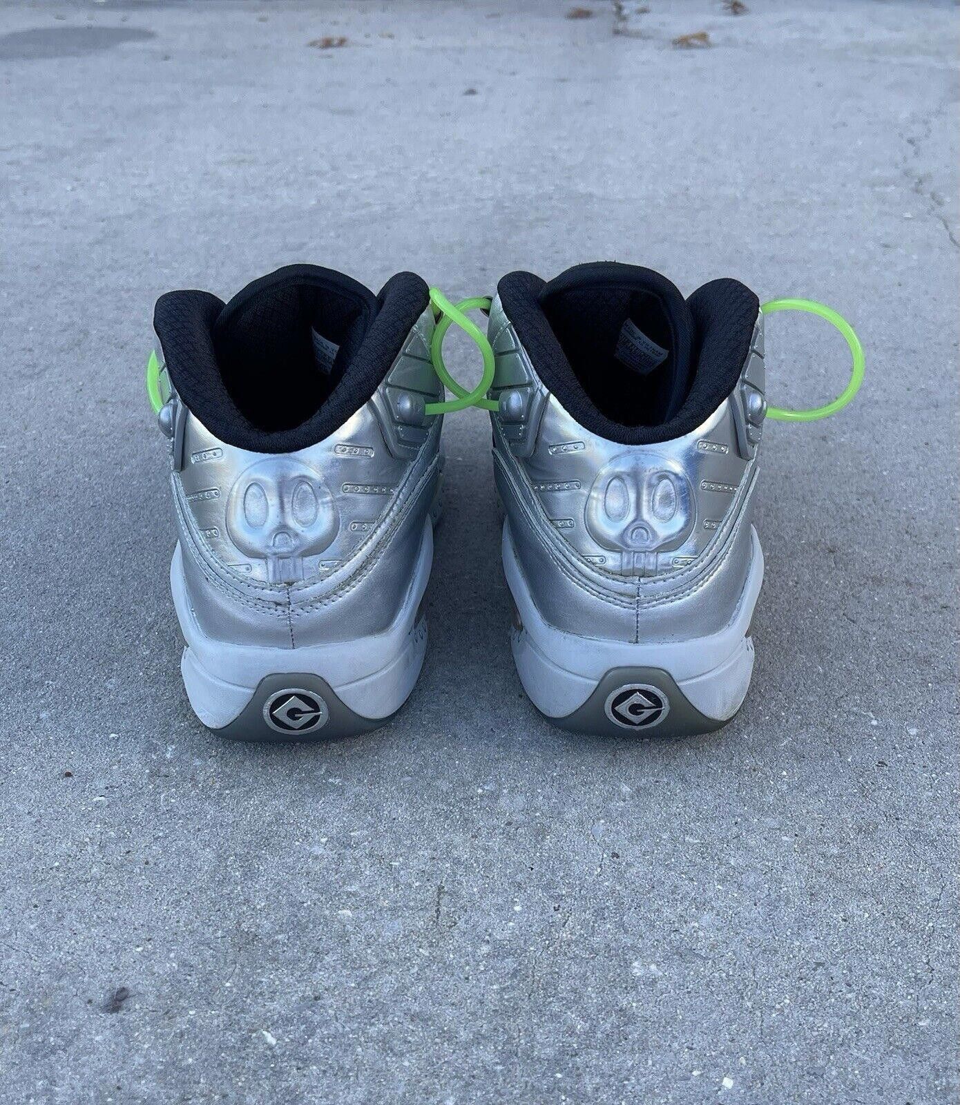 Reebok Reebok Question Mid x Illumination's Minions Gru's Lab 2020 Size US 11.5 / EU 44-45 - 4 Thumbnail