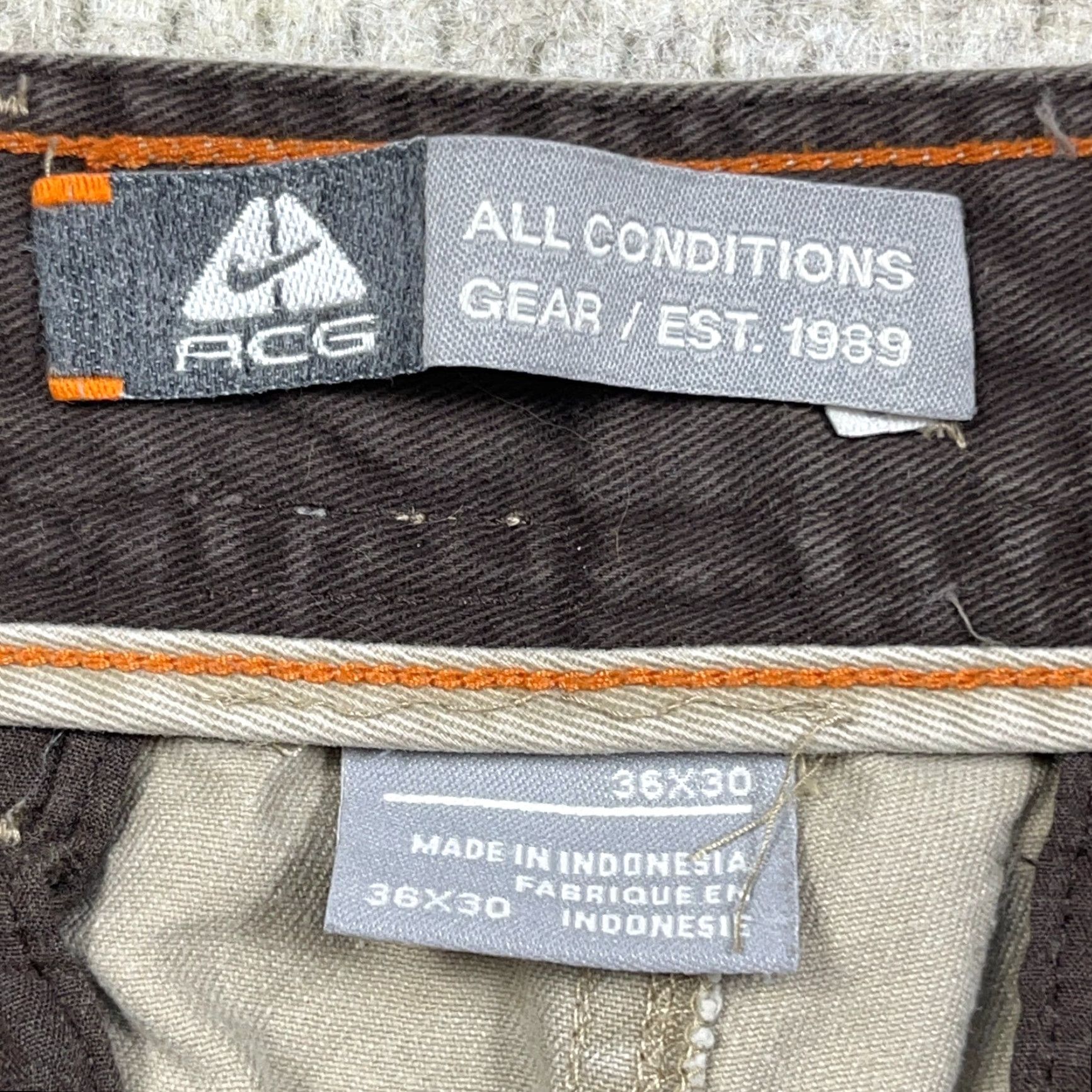 Nike ACG Vintage Nike ACG Cargo Pants Men 36x30 Beige Tan Baggy Loose Fit Cargo Style 36 Regular Men Size US 36 / EU 52 - 3 Thumbnail