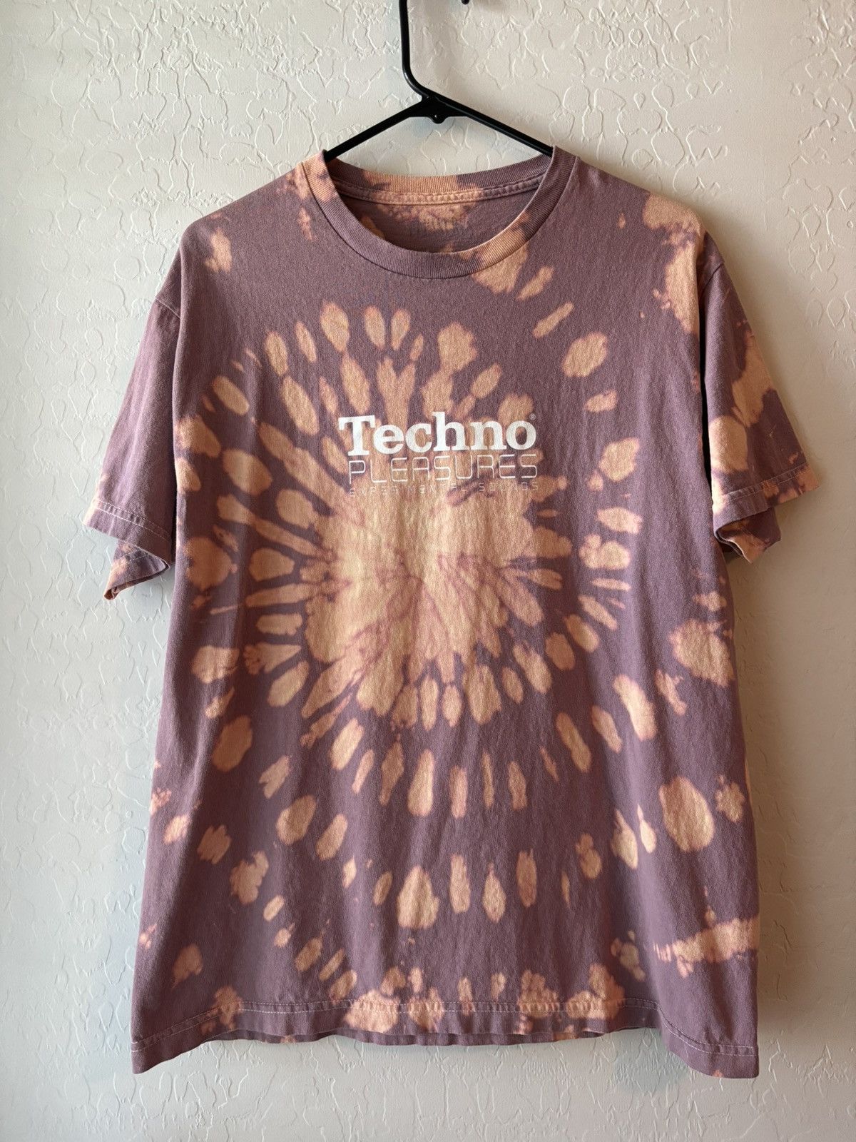 Pleasures Pleasures ‘techno pleasures’ tee Size US M / EU 48-50 / 2 - 1 Thumbnail