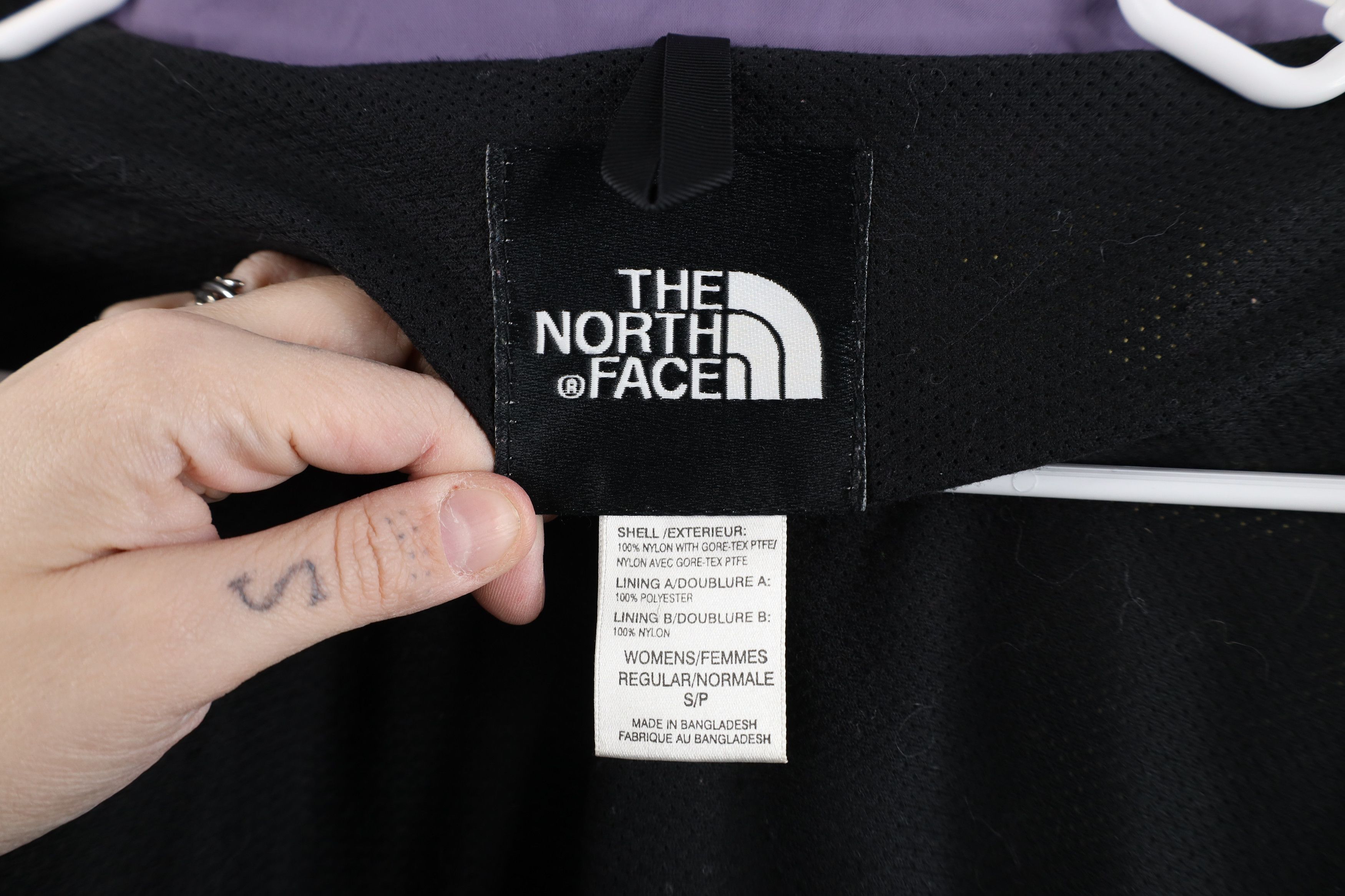 The North Face × Vintage Vintage 90s The North Face Goretex Hooded Jacket Purple Size S / US 4 / IT 40 - 13 Thumbnail