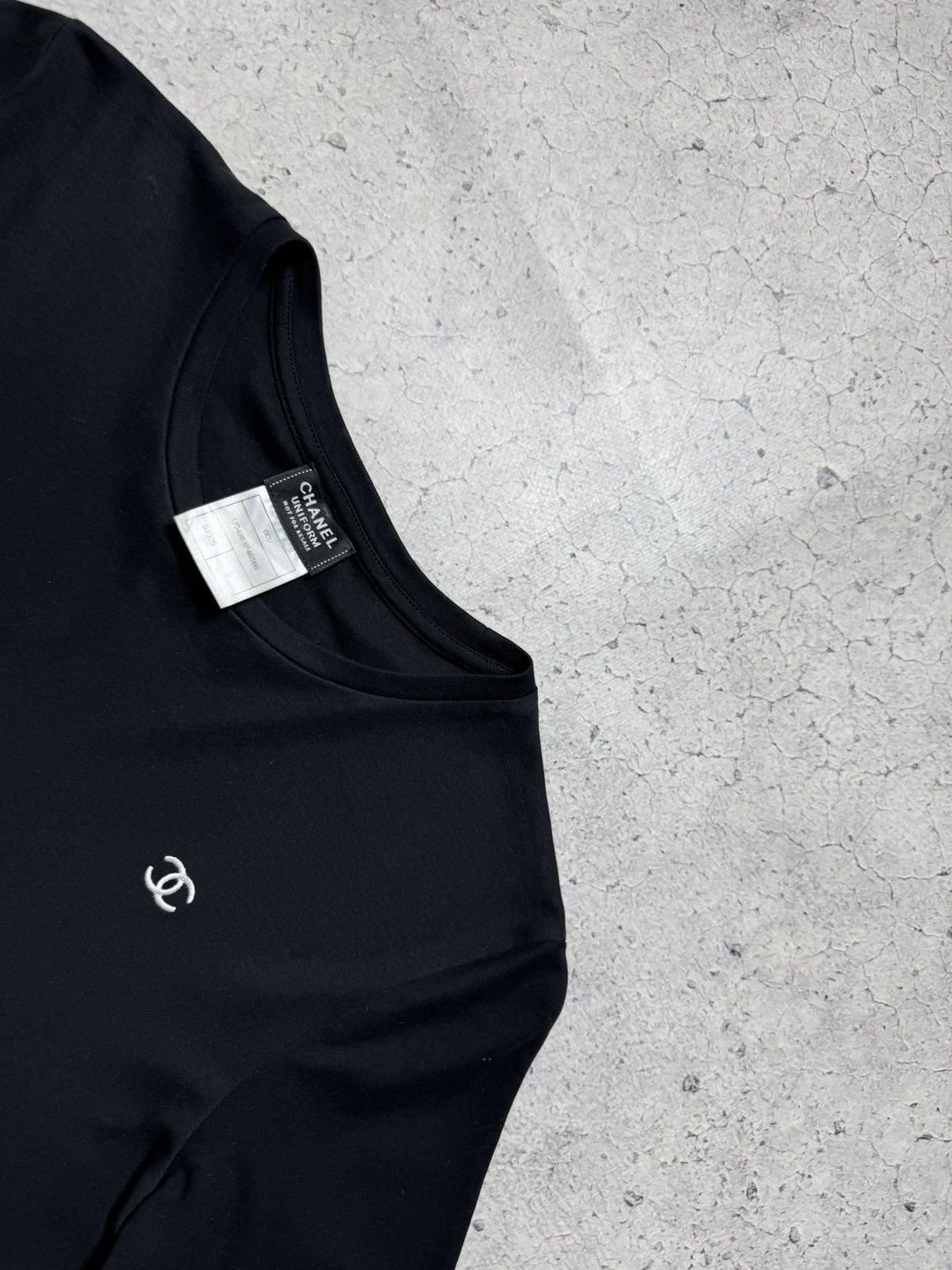 Chanel Chanel Black Logo T-Shirt Size S Luxury Size US S / EU 44-46 / 1 - 5 Thumbnail