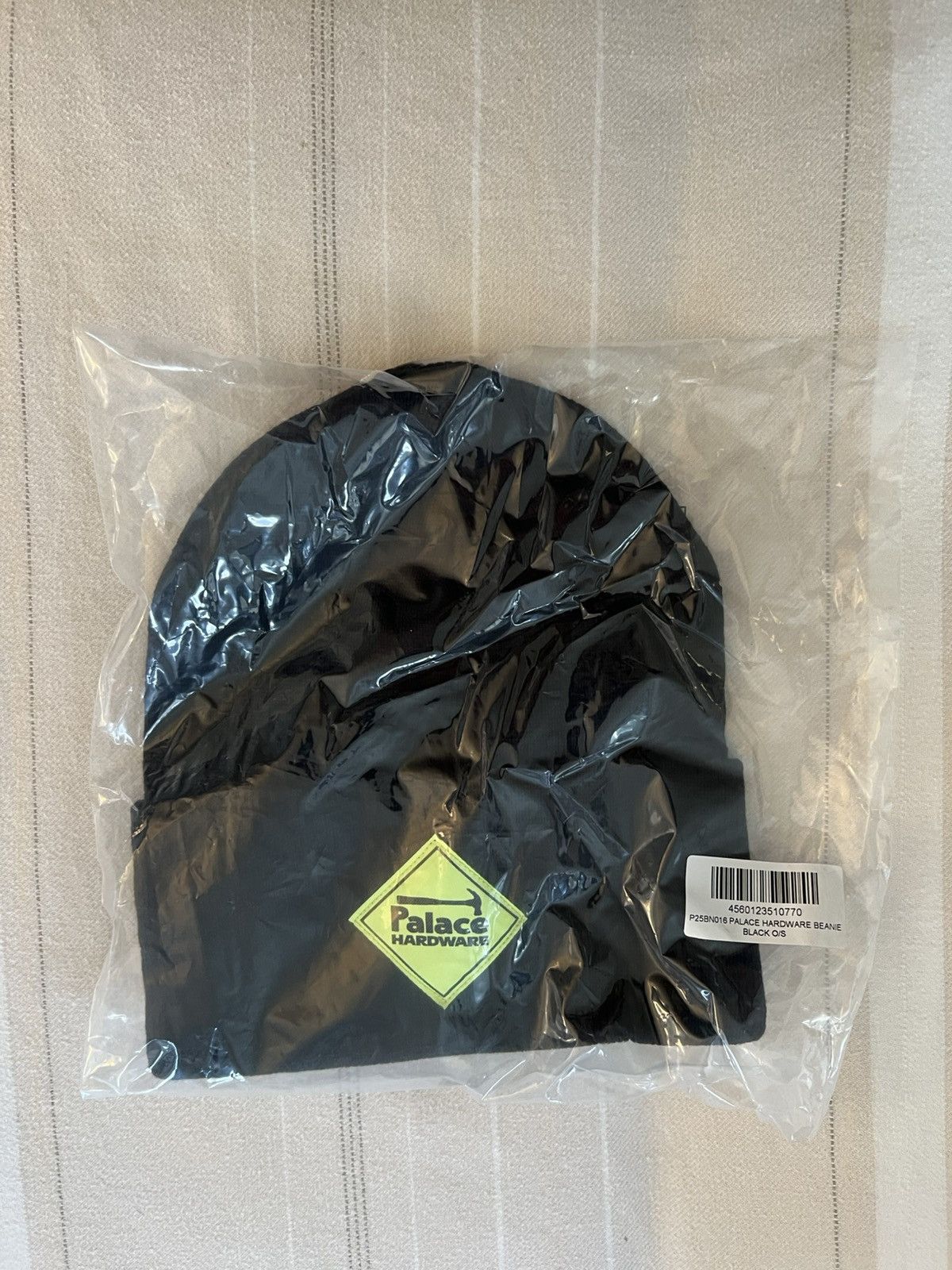 Palace Palace Hardware Woven Logo Beanie Cuffed Hat Knit Cap Black Size ONE SIZE - 3 Thumbnail
