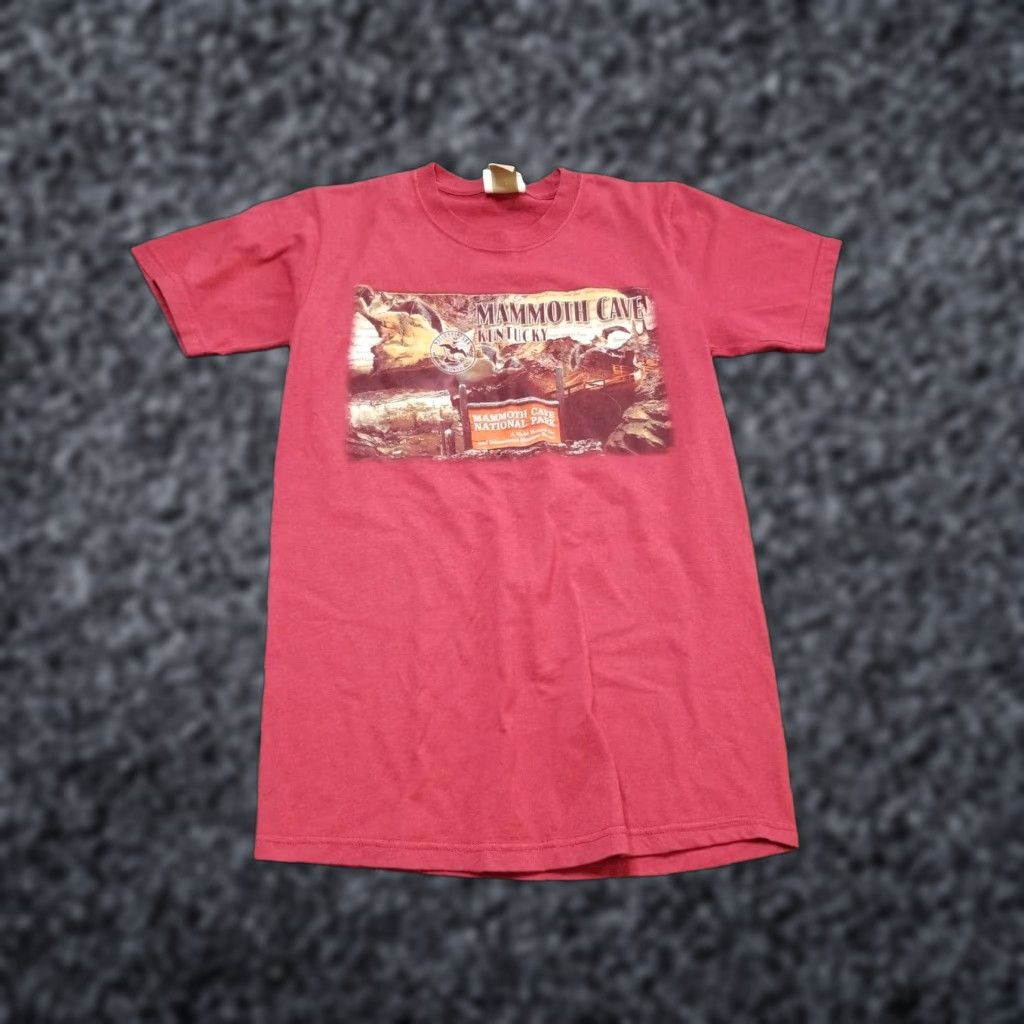 Ecco Vintage Eco T-Shirt Mammoth Cave Kentucky National Park Camp Bat Short Sleeve Crew Red S Adult Mens Medium Men Size US S / EU 44-46 / 1 - 1 Thumbnail