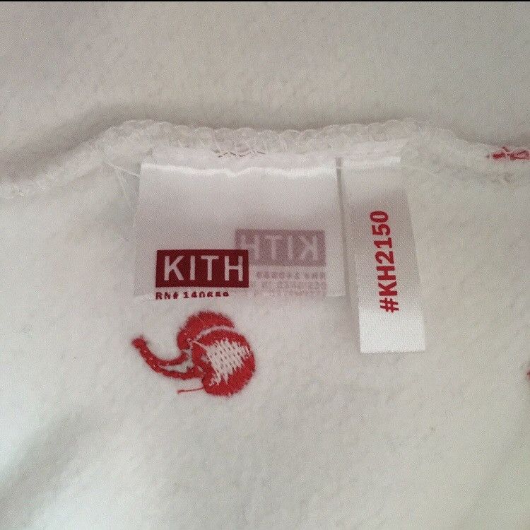 Coca Cola × Kith Kith x Coca-Cola Cherries Crewneck F/F Size US M / EU 48-50 / 2 - 4 Thumbnail