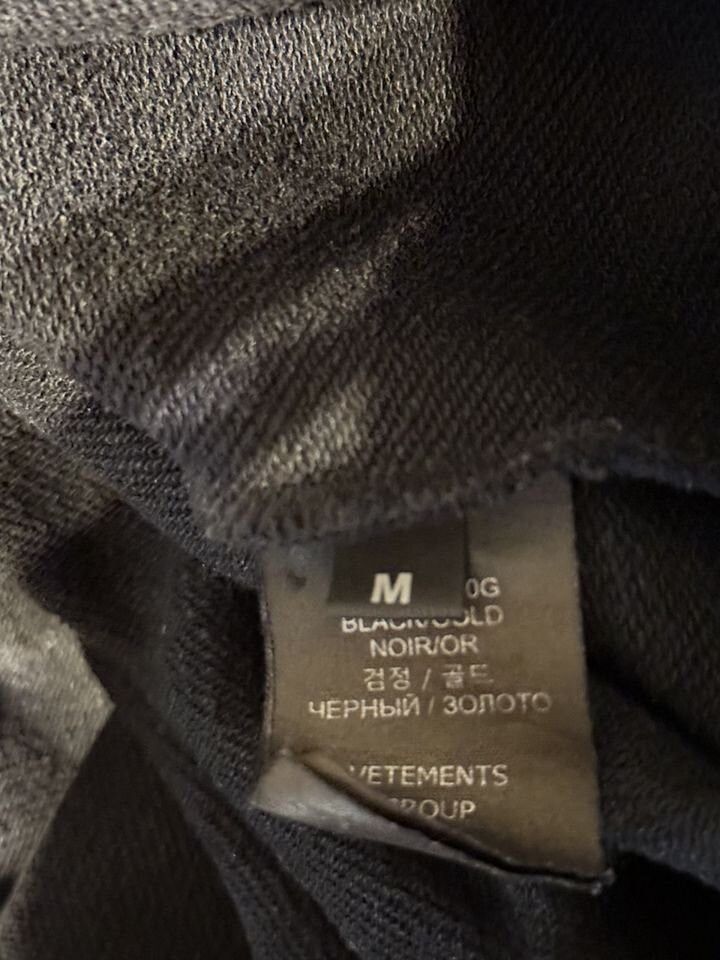 Vetements Vetements World Tour Size US M / EU 48-50 / 2 - 7 Thumbnail