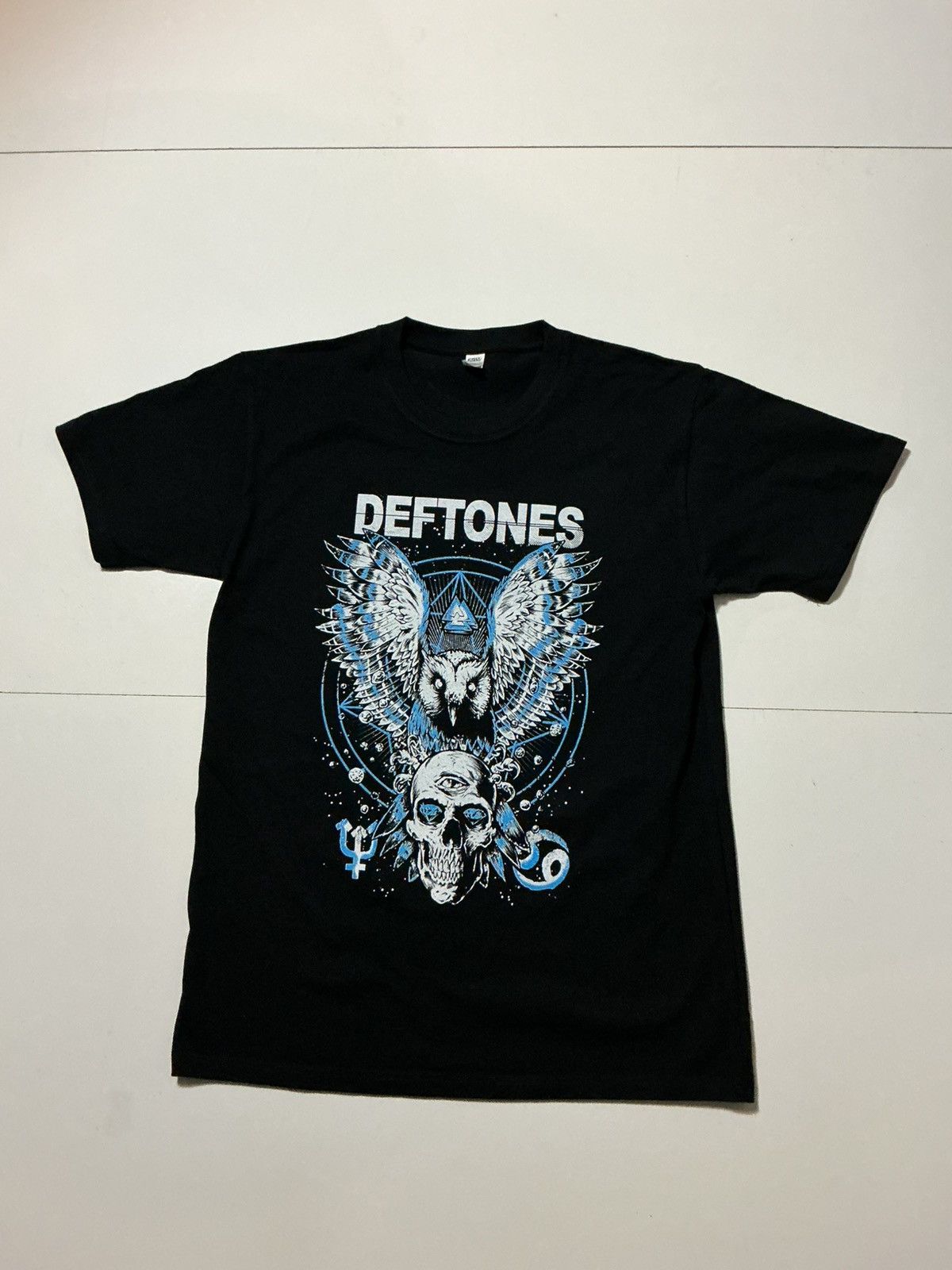 Band Tees Deftones North American Tour 2025 Concert Owl Skull T-Shirt Size US M / EU 48-50 / 2 - 1 Thumbnail