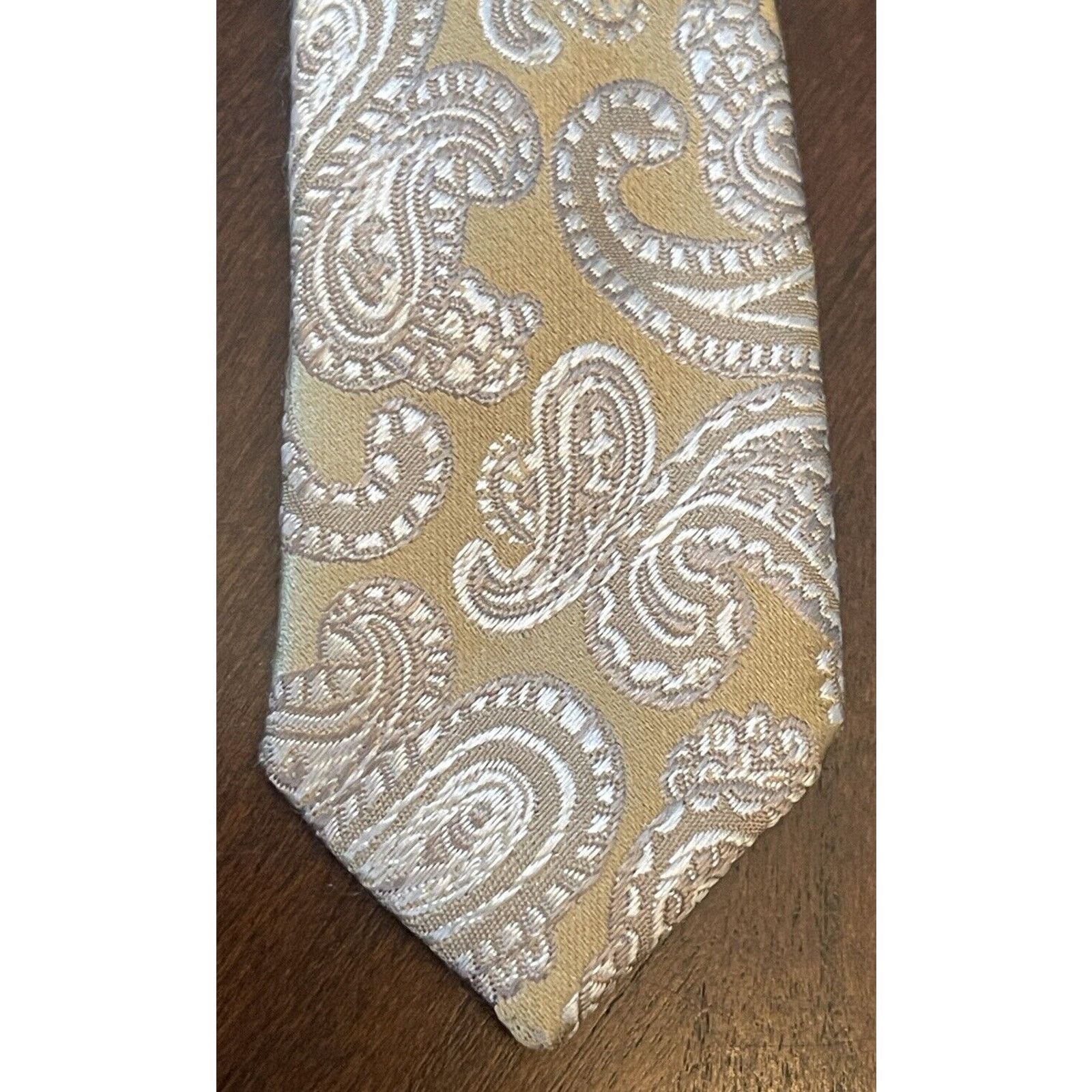 Other Valerio Garati Gold Hand Made 100% Silk Made In China Size ONE SIZE - 6 Thumbnail