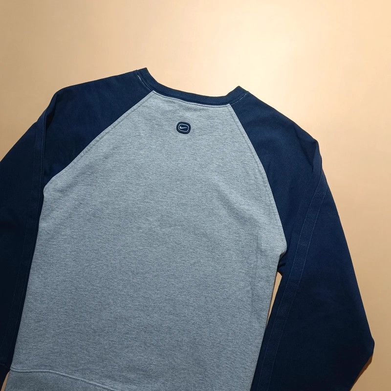 Nike Vintage Y2K NIKE Big Center Swoosh Grey Blue Sweatshirt M Size US M / EU 48-50 / 2 - 12 Thumbnail