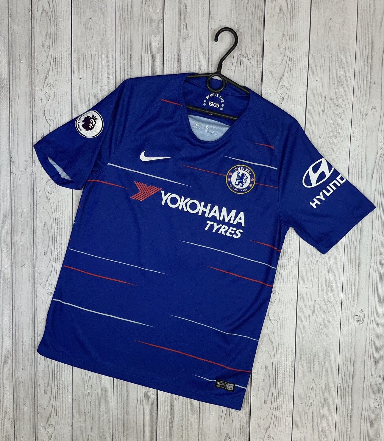 Nike Vintage nike Chelsea soccer jersey 4 Fabregas rare size M Size US M / EU 48-50 / 2 - 2 Thumbnail