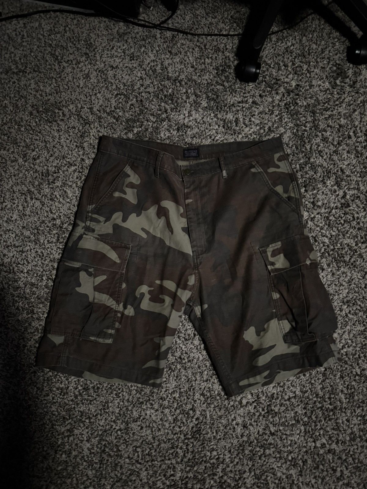 Levi's Levi baggy camo jorts Size US 36 / EU 52 - 1 Thumbnail