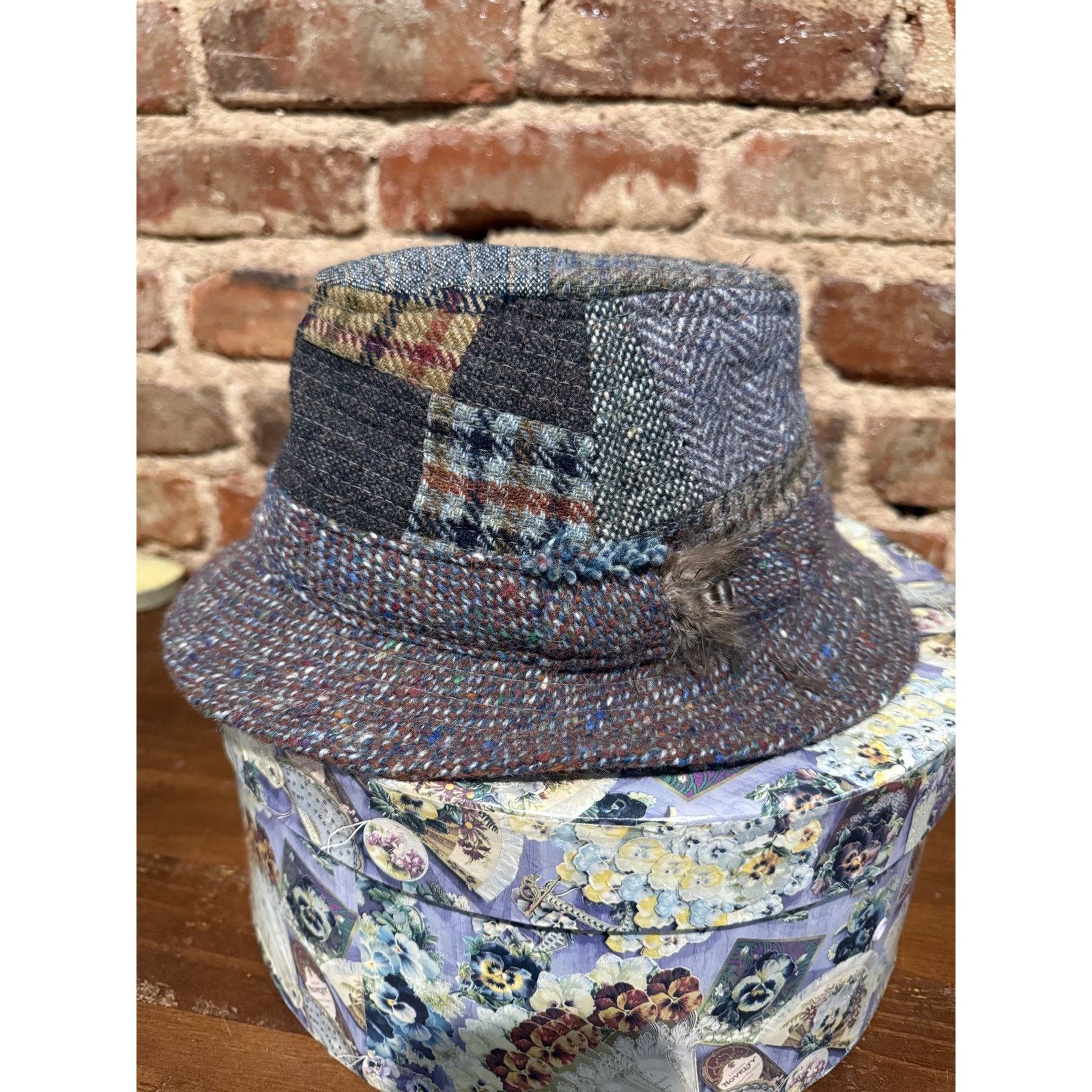Orvis VINTAGE ORVIS Ireland Wool Fedora Men tweed patchwork Sz Sm Size 30 - 2 Thumbnail