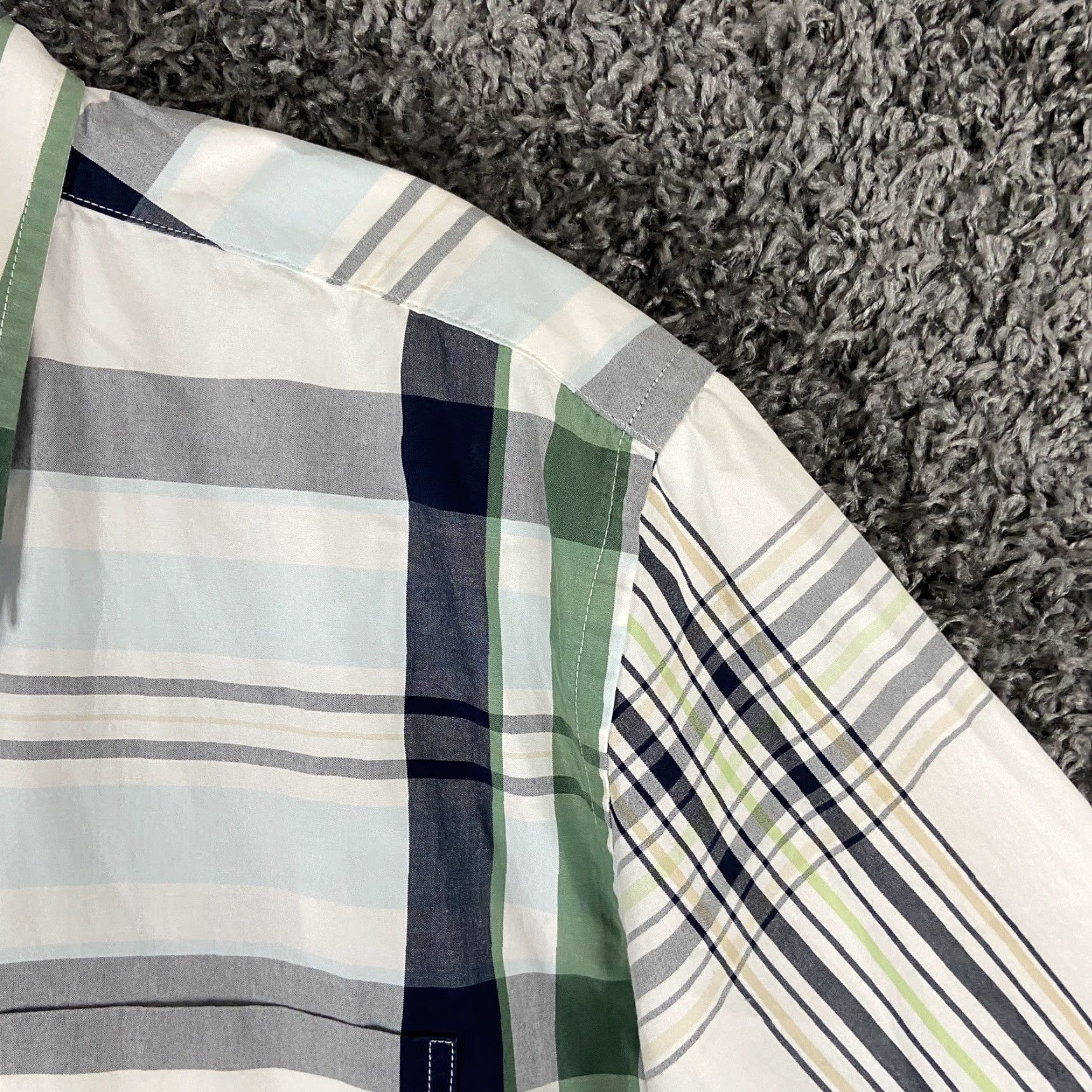 Tommy Hilfiger TOMMY HILFIGER Men's Button-Up Shirt, Size M, Multicolor Plaid, Short Sleeve Size US 31 - 4 Thumbnail