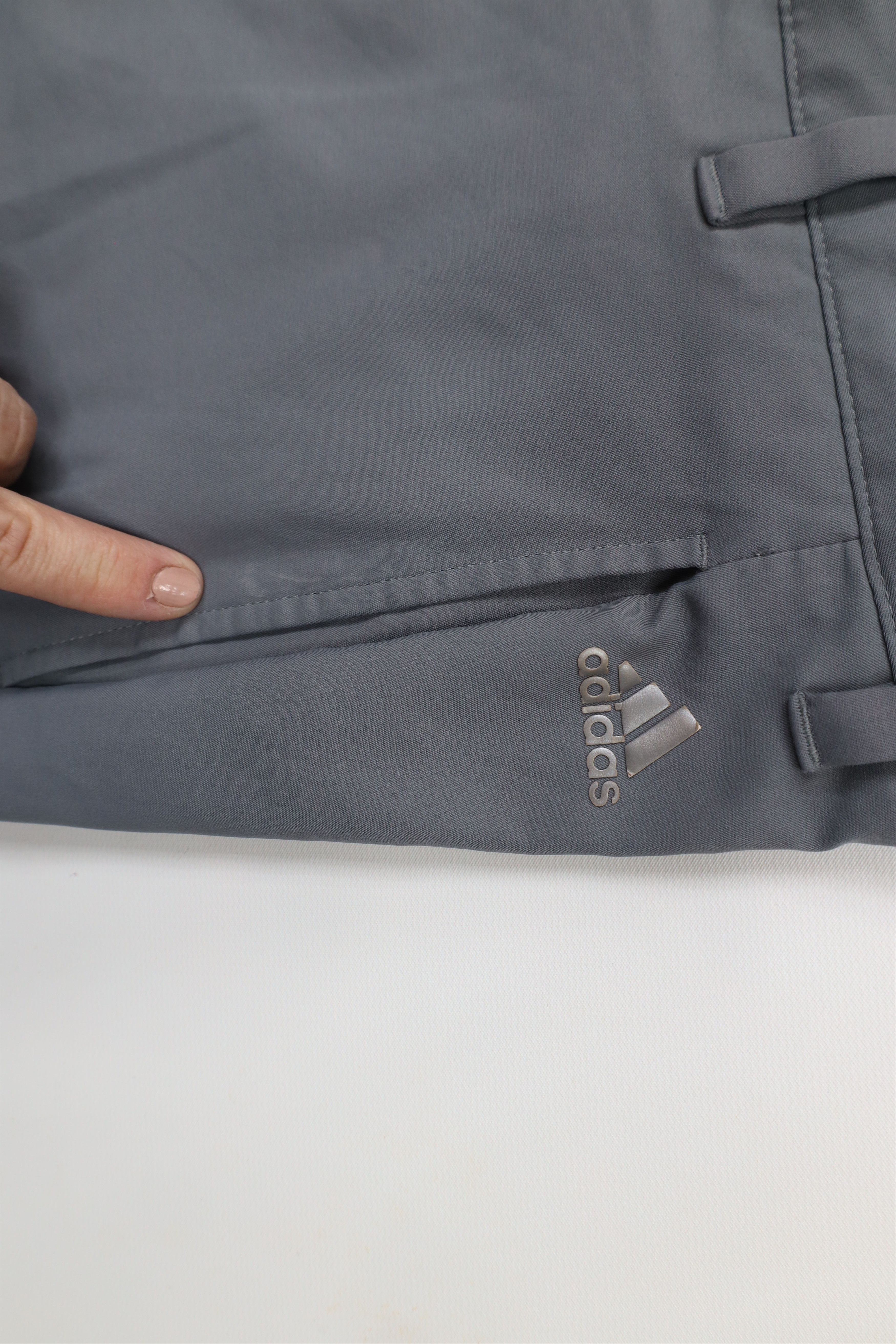 Adidas × Vintage Adidas Golf Spell Out Flat Front Tech Golfing Chino Pants Size US 34 / EU 50 - 7 Thumbnail