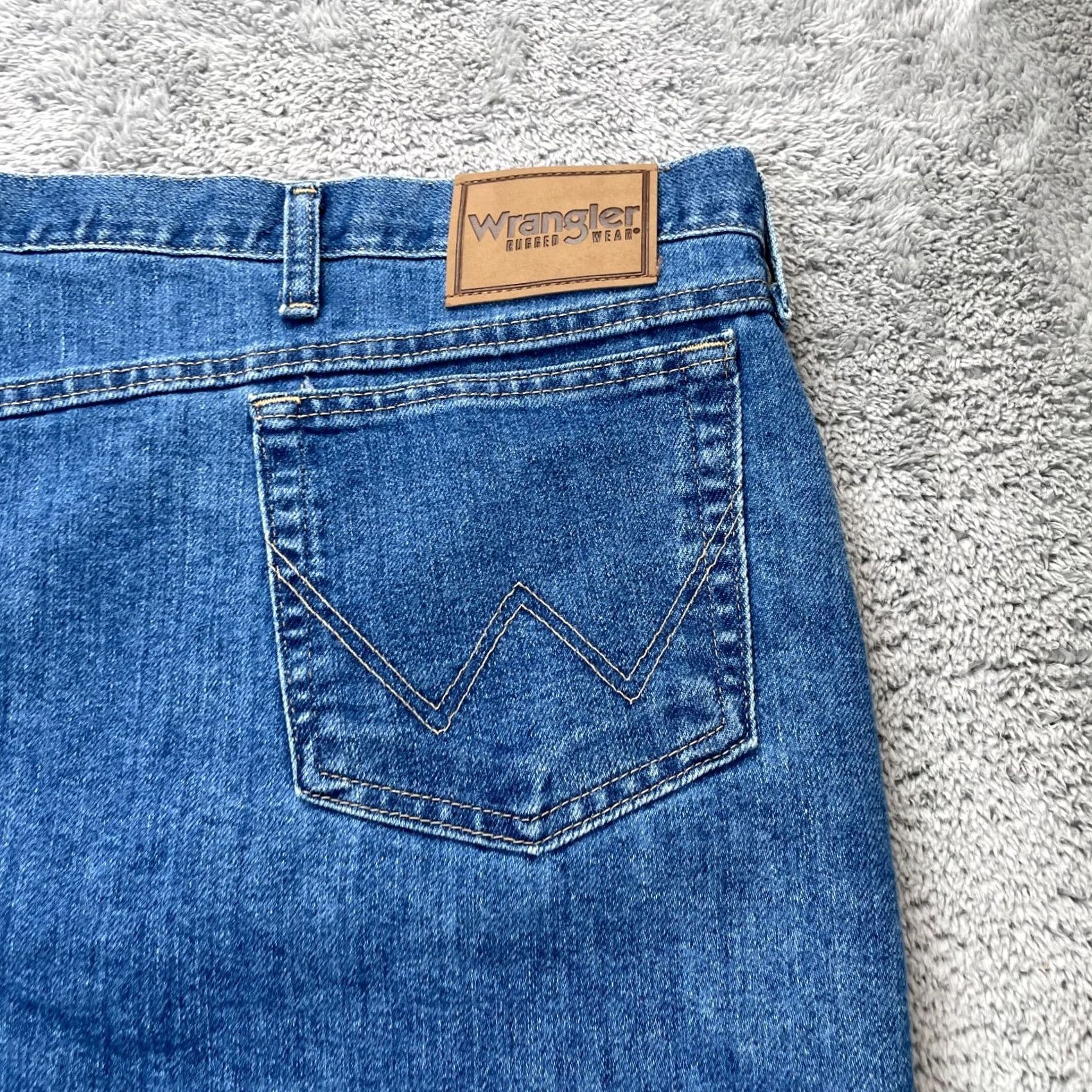 Wrangler Wrangler Jeans Mens 54x28 Blue Cowboy Cut Stretch Flex Straight Denim Work Ranch Jeans Mens 54 28 Blue Wrangler Rugged Wear Cowboy Western Shirt? Size US 38 / EU 54 - 5 Thumbnail