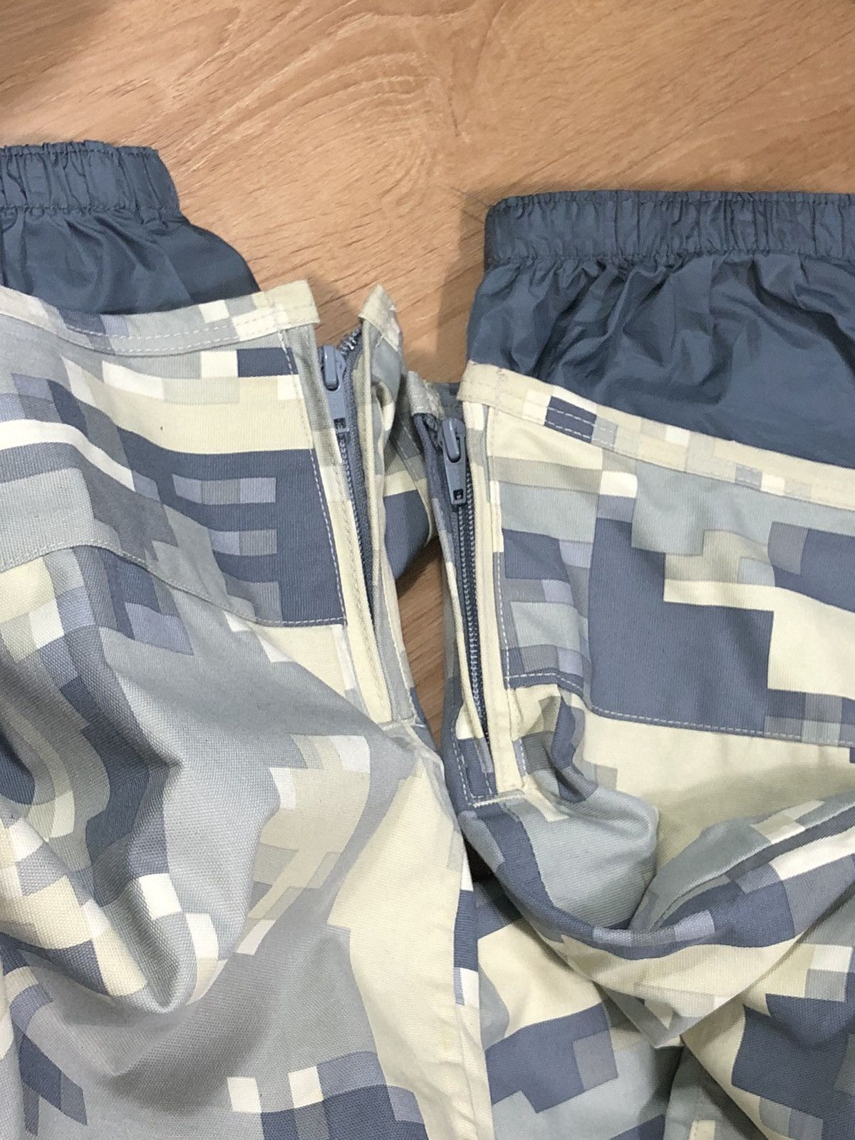 Burton RARE🔥BURTON RONIN 7-POCKETS DIGI CAMO CARGO SNOWBOARD PANTS Size US 32 / EU 48 - 22 Thumbnail