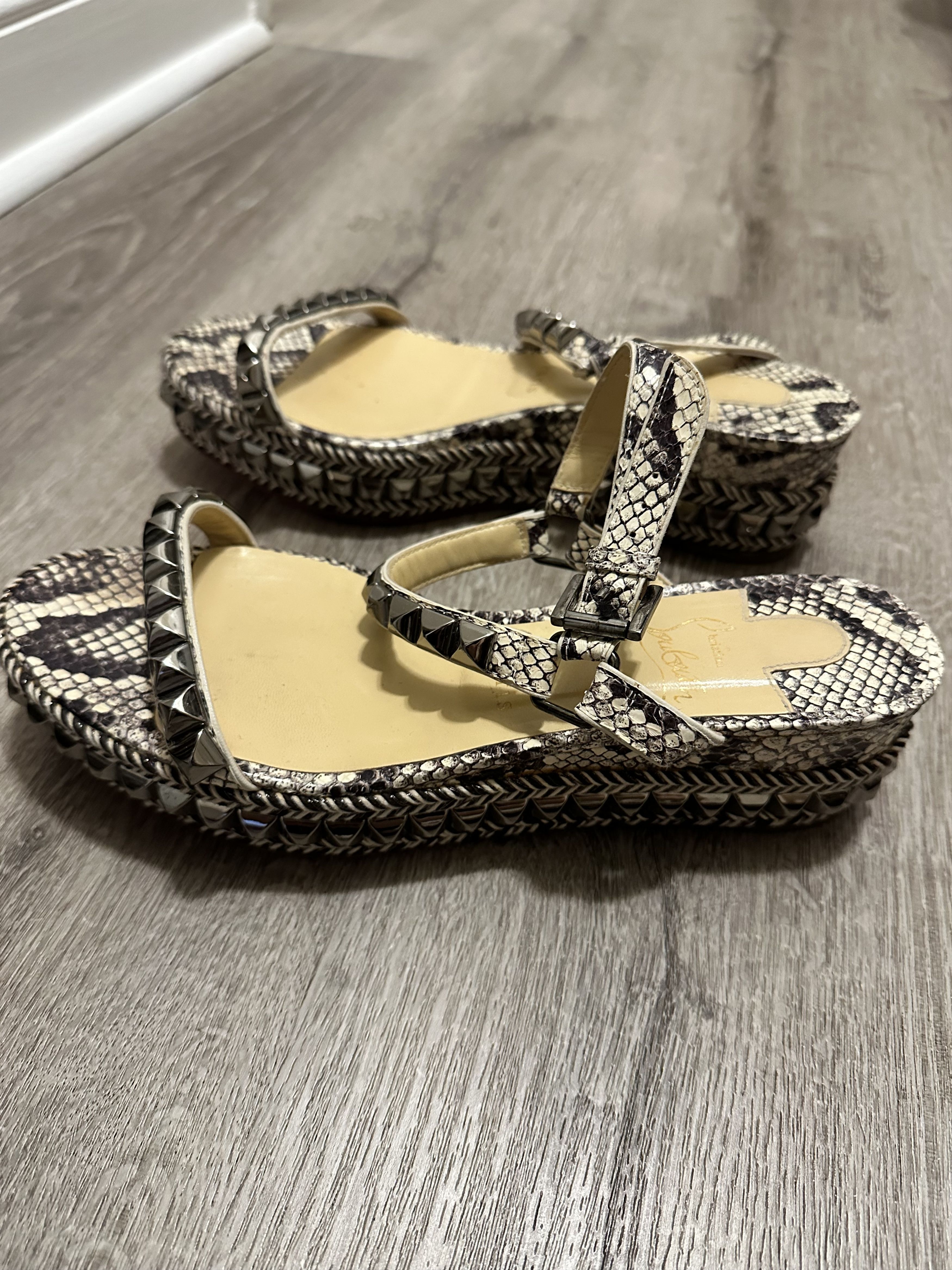 Christian Louboutin Christian Louboutin Rockstud Python Snakeskin Espadrilles Size US 9 / IT 39 - 7 Thumbnail