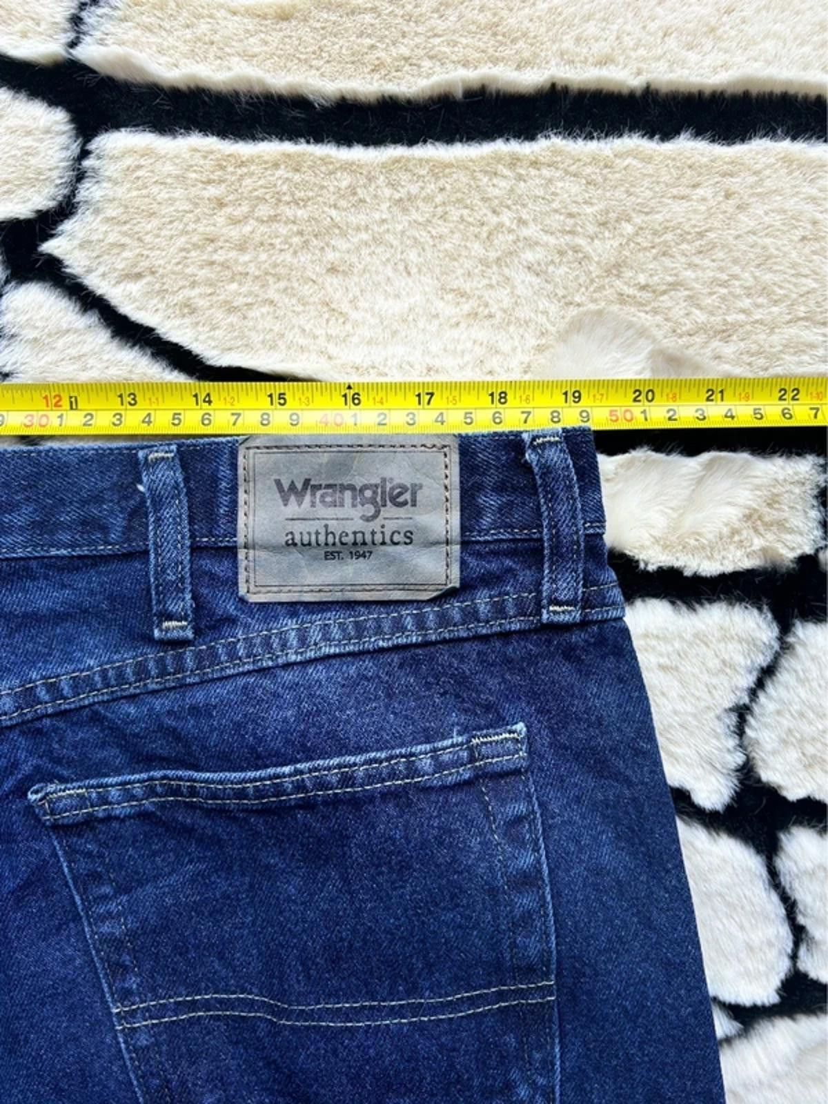 Other Men’s vintage wrangler baggy fit jeans Y2K style size 38x28 Size US 38 / EU 54 - 4 Thumbnail
