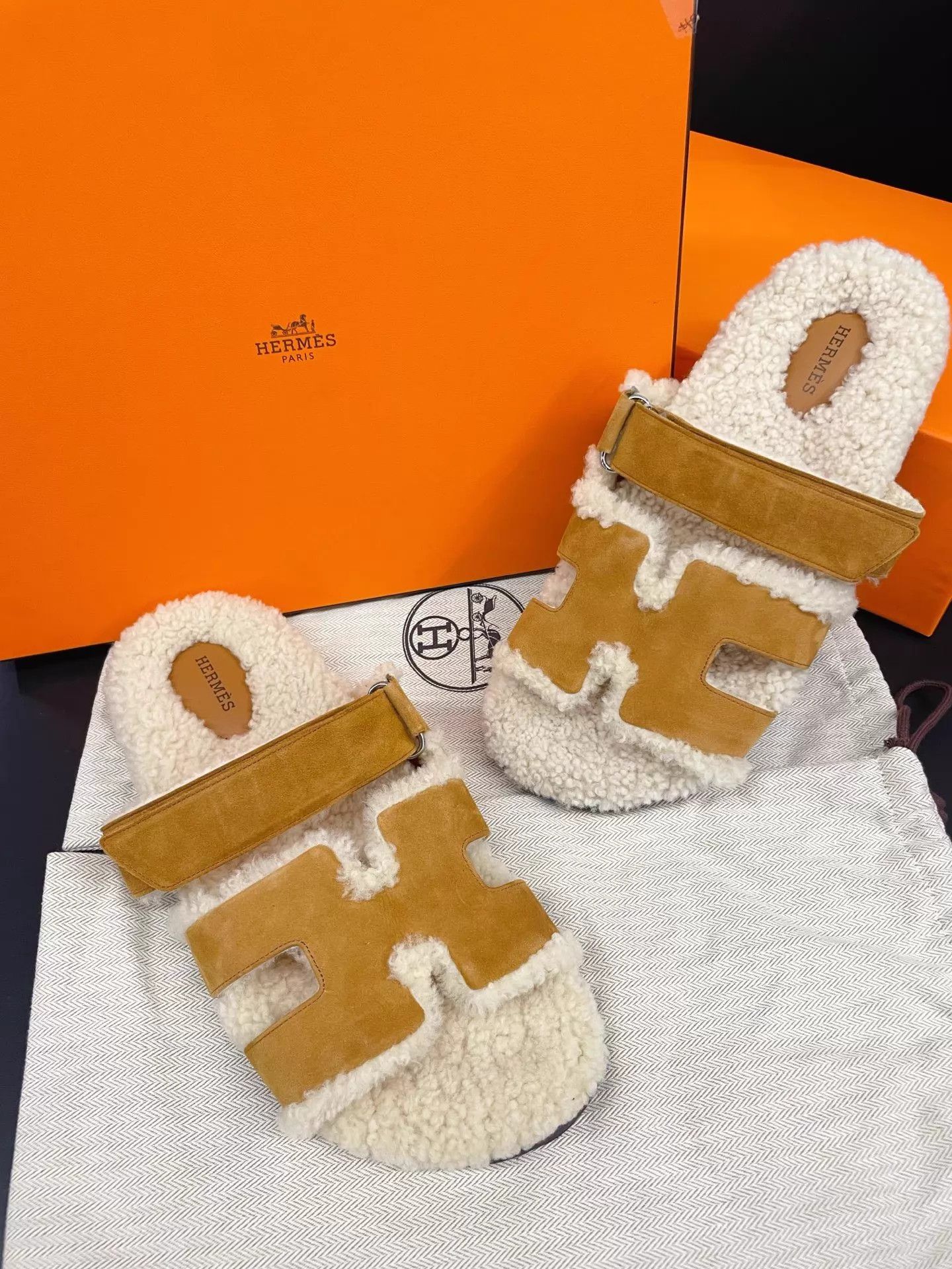 Hermes Hermes Classic Fur Slippers Ultra Soft Sole 42 SS Size US 11 / IT 41 - 4 Thumbnail