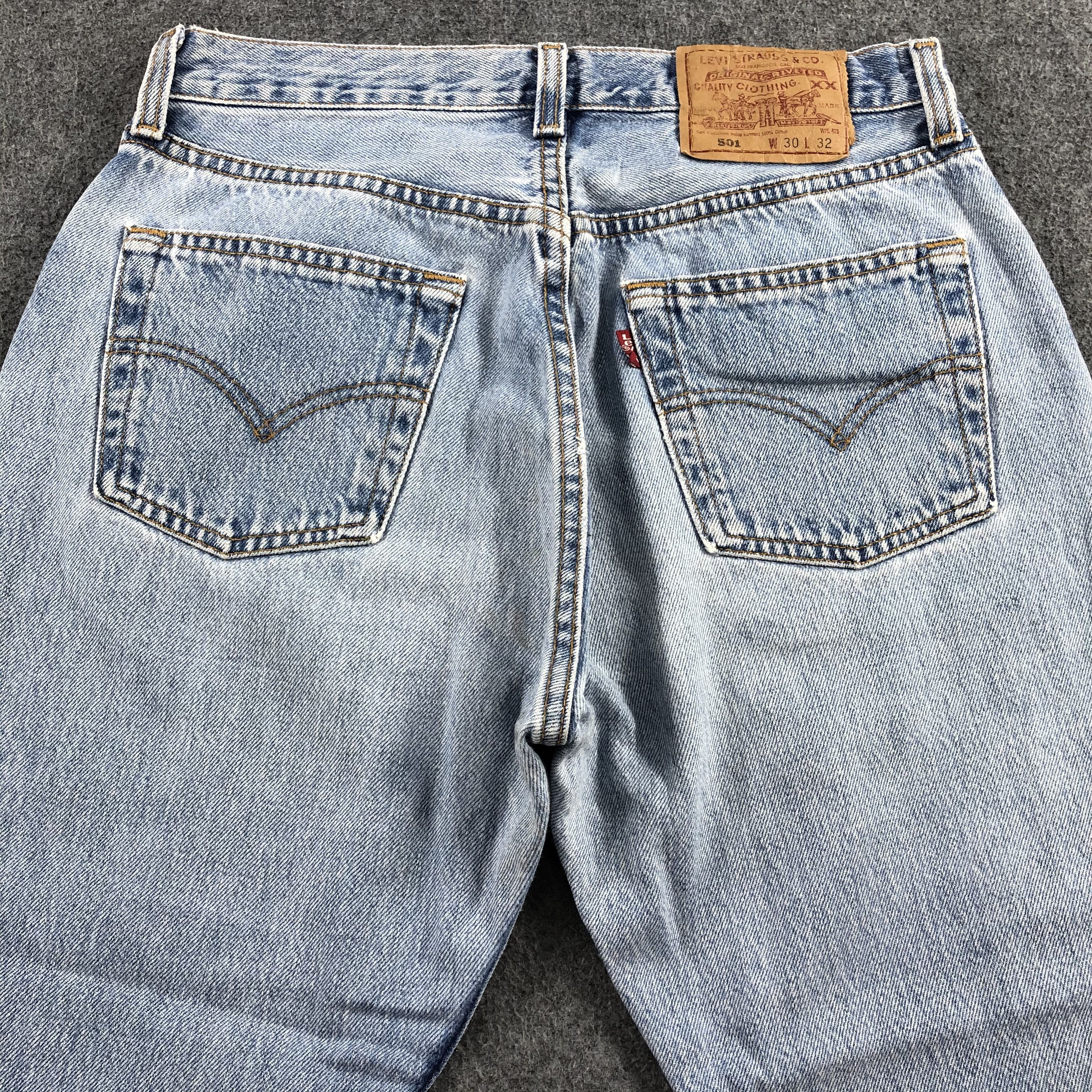 Levi's Vintage 90s Light Wash Levis 501 Jeans-J1900 Size US 29 - 4 Thumbnail