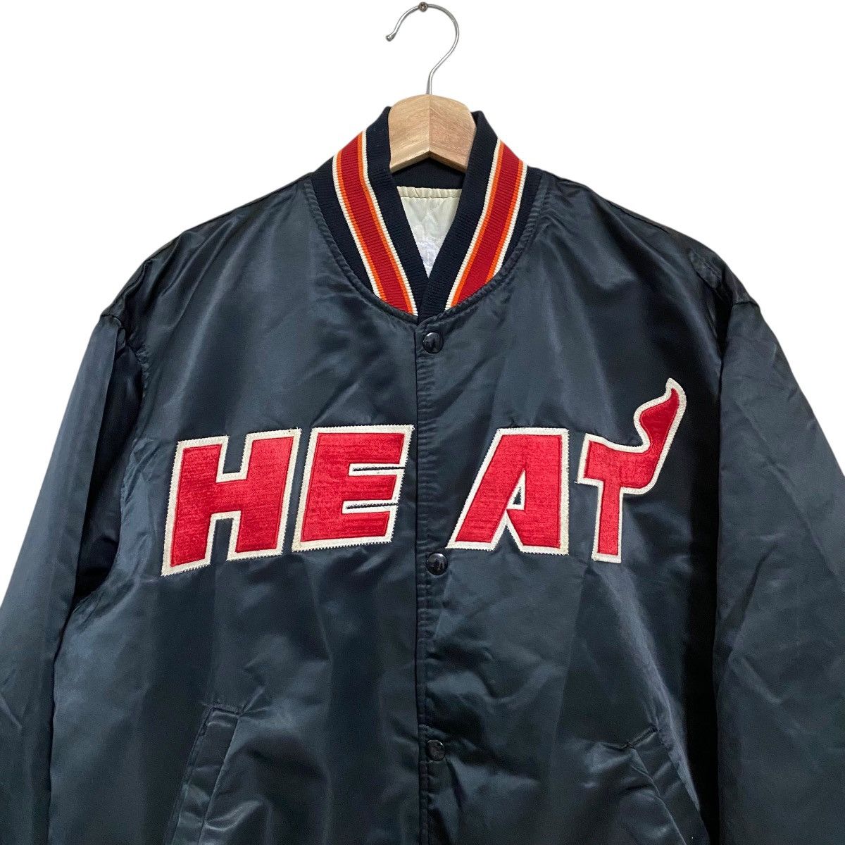 NBA Vintage 80s Miami Heat Sateen Bomber Jacket Starter Size US L / EU 52-54 / 3 - 3 Thumbnail