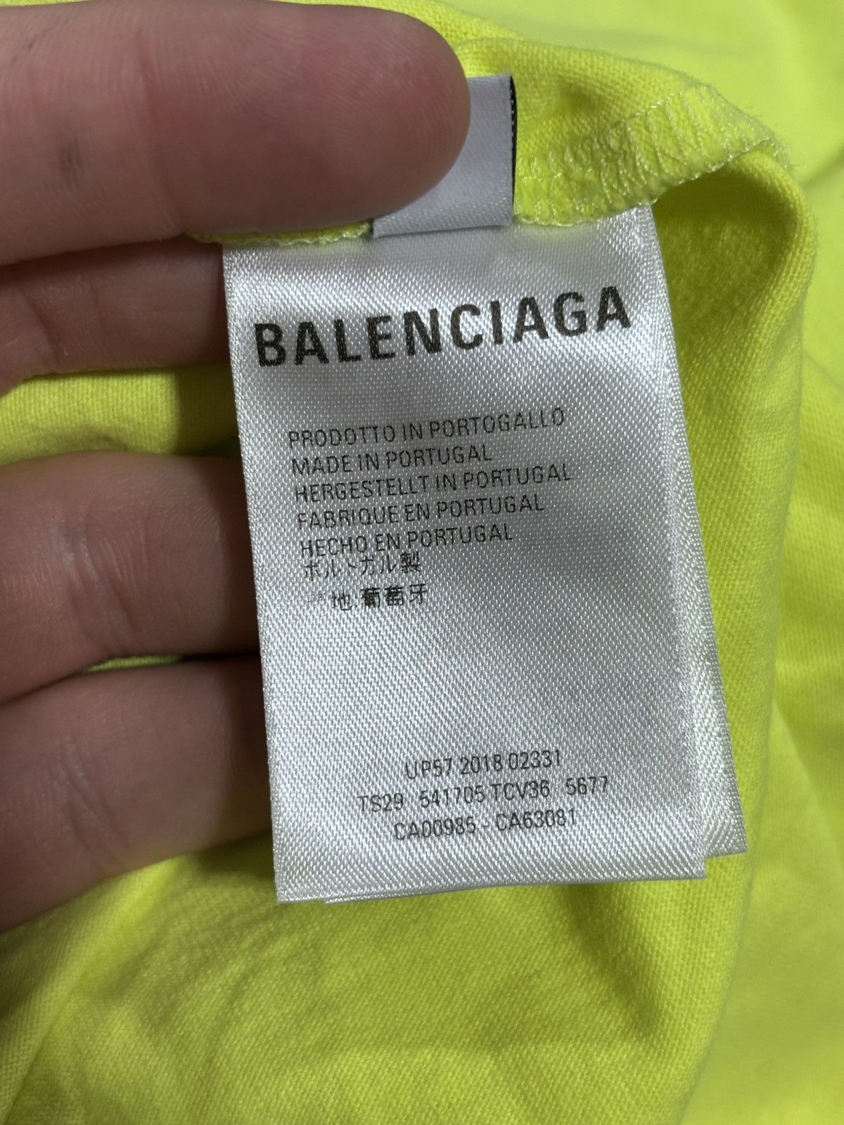 Balenciaga Balenciaga World Food Progamme Neon Tee Size US L / EU 52-54 / 3 - 7 Thumbnail