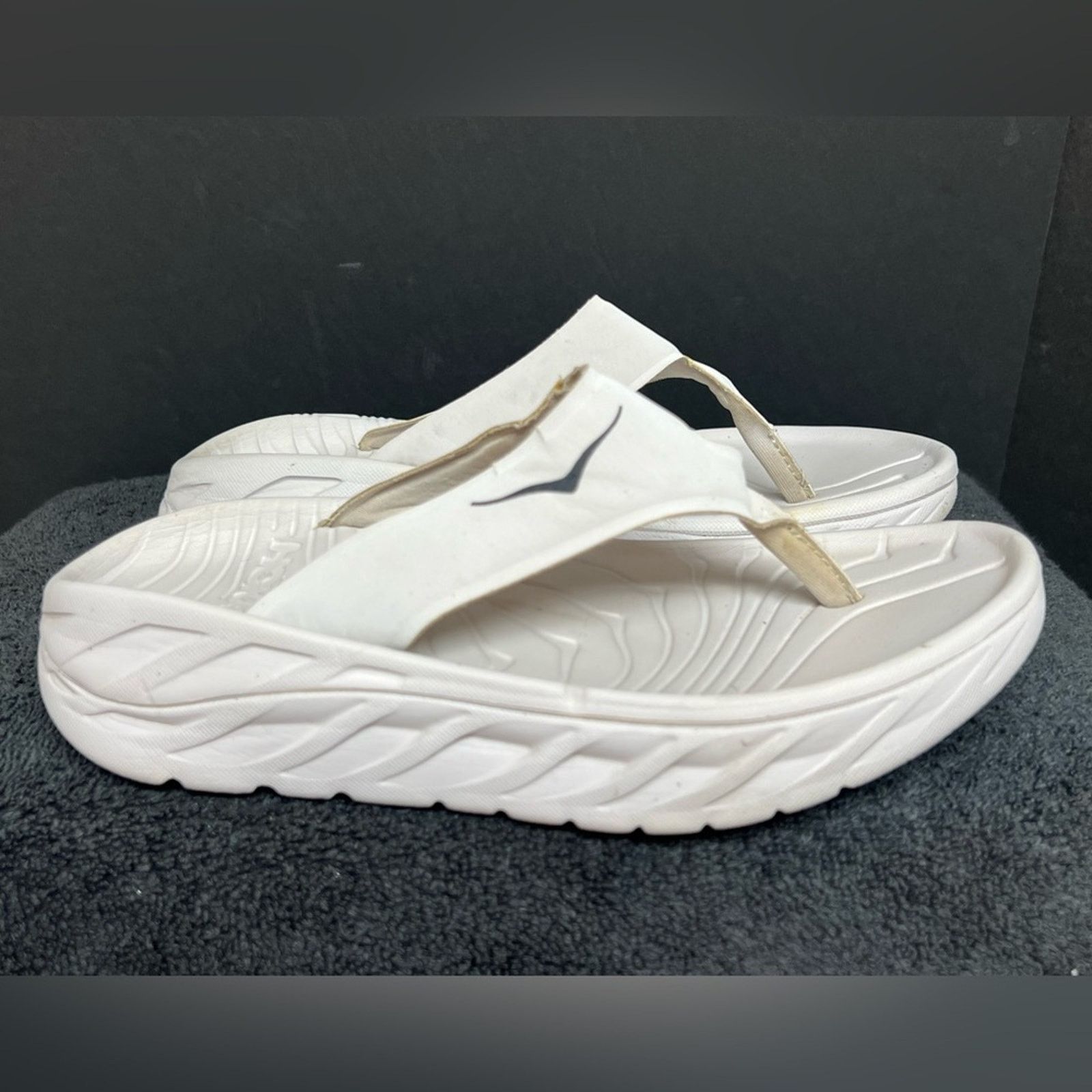 Hoka Hoka Ora Recovery Gray Flip Flop Thong Sandals Size Women 7 Size US 7 / IT 37 - 3 Thumbnail