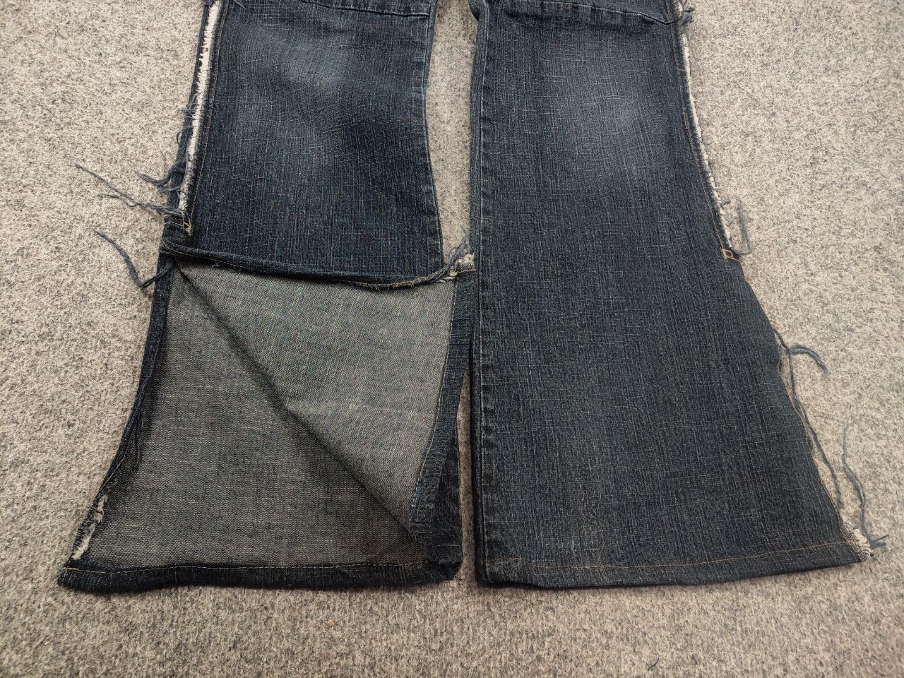 Diesel Rare Vintage Diesel Distressed Denim Flared Jeans Y2k Style Size 32" / US 10 / IT 46 - 9 Thumbnail