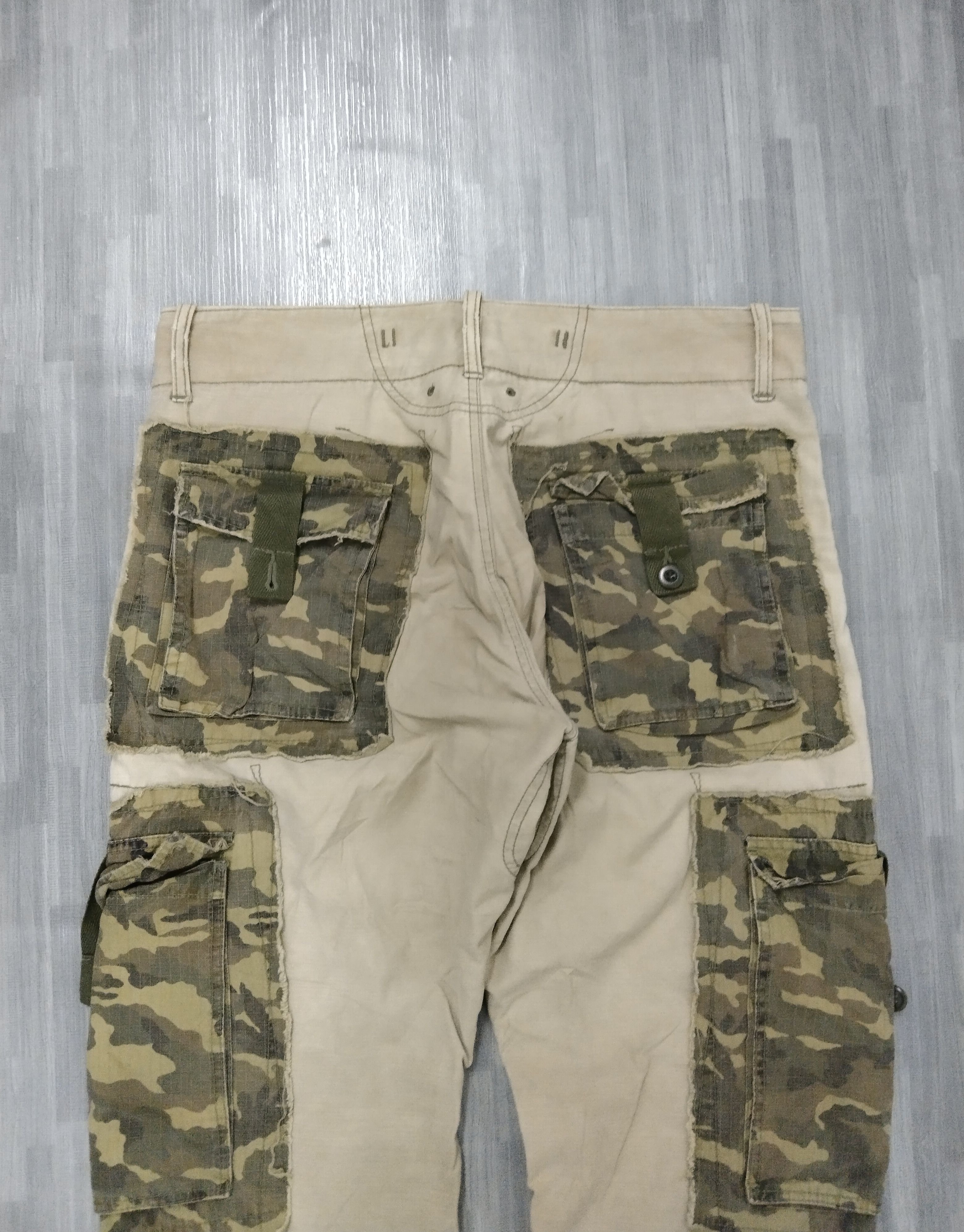 Modern Amusement SICK PACTHWORK CAMO MODERN AMUSEMENTS CARGO Size US 33 - 5 Thumbnail