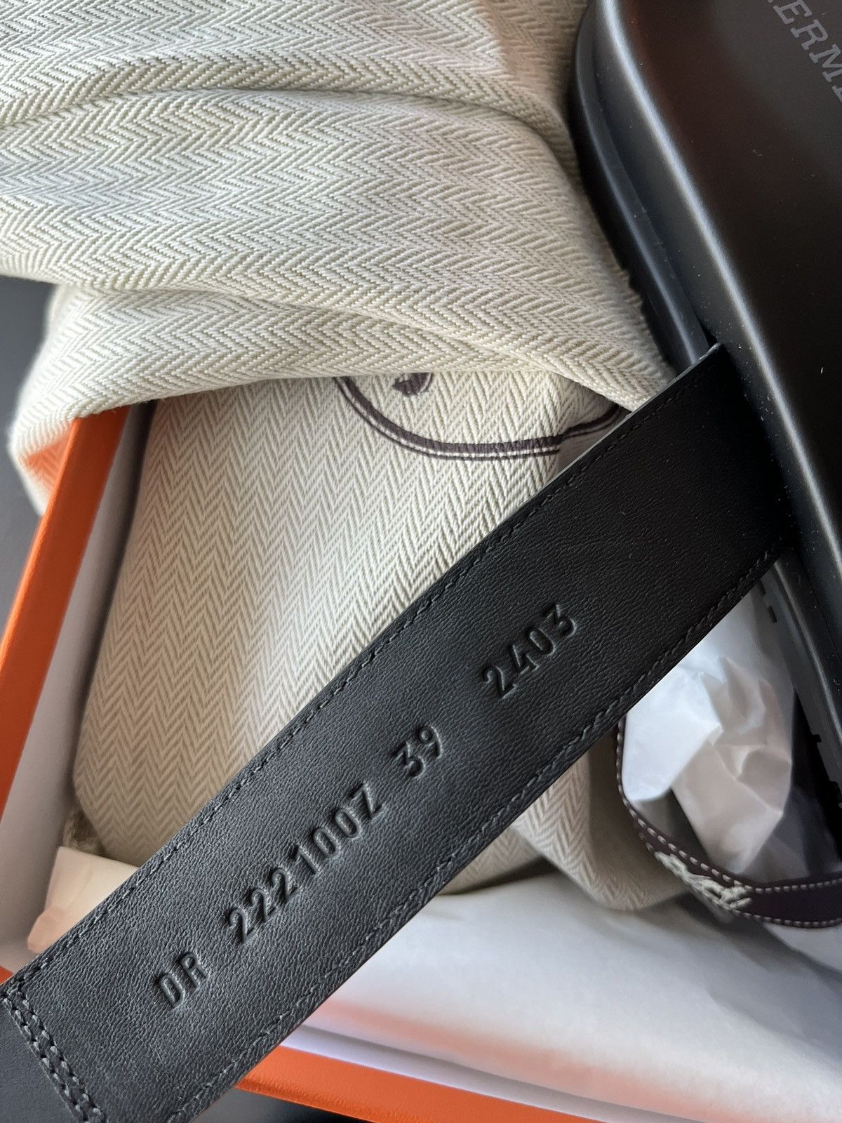 Hermes Brand New Hermes Chypre Calfskin Women’s Sandal 39 Black Size US 9 / IT 39 - 4 Thumbnail