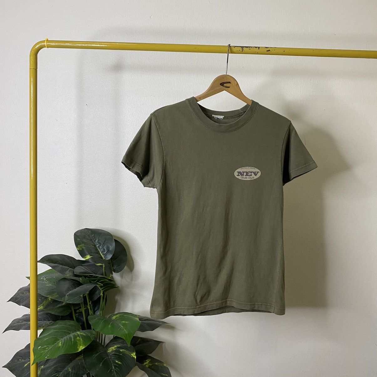 Vintage 2000s Nev Surf Hula Aloha Surfing T Shirt Size US S / EU 44-46 / 1 - 4 Thumbnail
