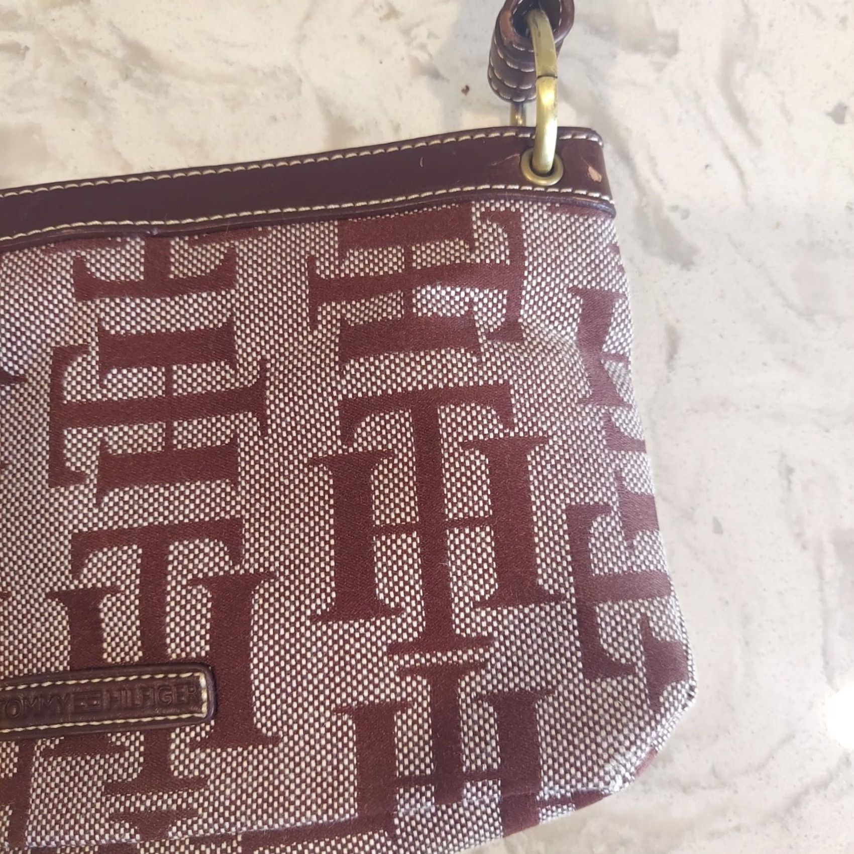 Tommy Hilfiger Tommy Hilfiger Women's Brown Logo 7" Shoulder Bag Brown Leather Buckle Closure Small Rectangle Bag Womens Trending 90s? Size ONE SIZE - 6 Thumbnail
