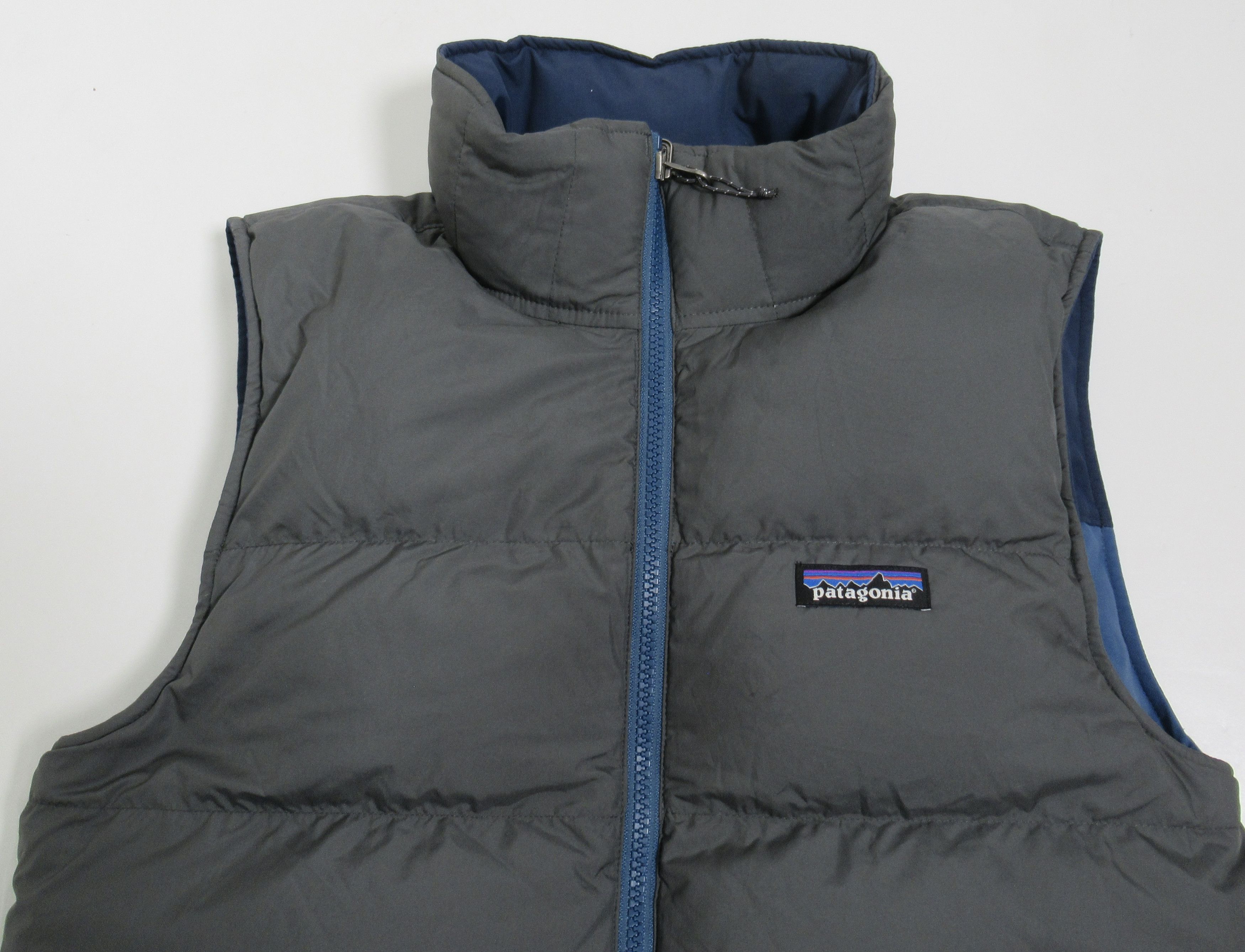 Patagonia Patagonia Reversible Bivy Down Vest Glass Blue 27587FA16 Size US S / EU 44-46 / 1 - 6 Thumbnail