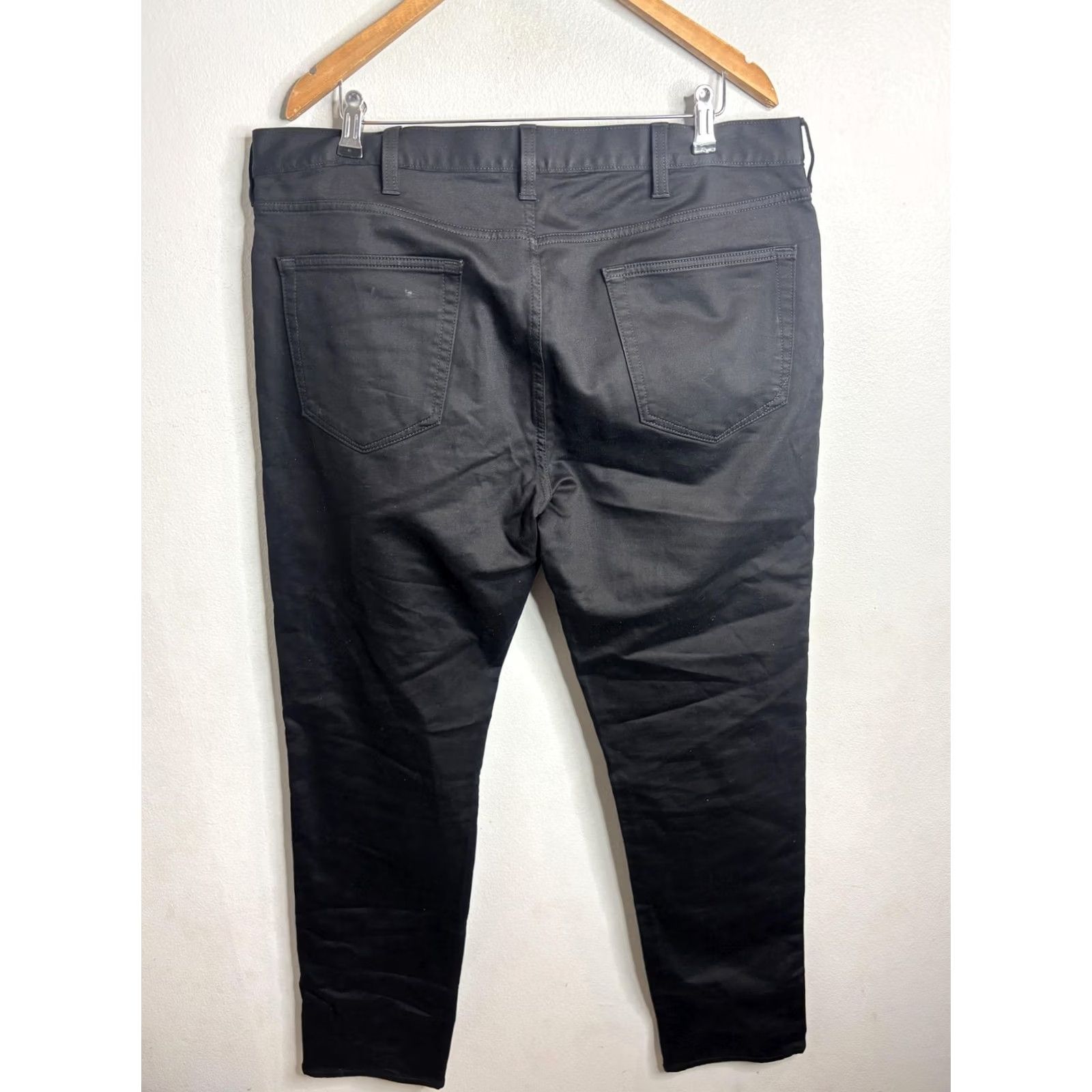 Banana Republic Banana Republic Traveler Jeans Mens 38x34 Black Slim Tapered Denim Stretch Pants Size US 38 / EU 54 - 4 Thumbnail