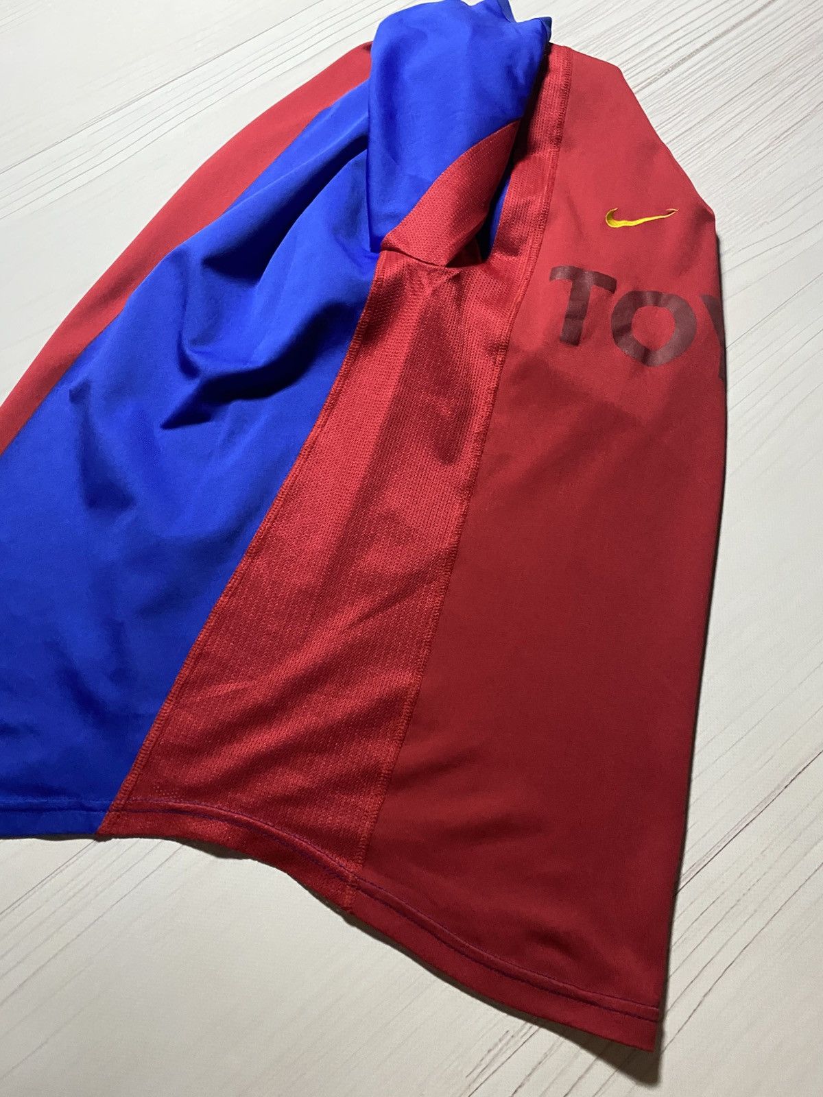 Nike Vintage NikeFC Basel 2002/04 home soccer jersey Switzerland Size US S / EU 44-46 / 1 - 12 Thumbnail