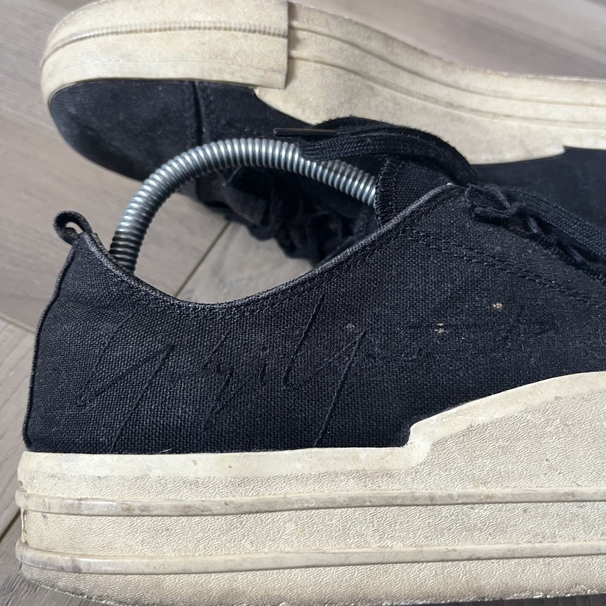 Y-3 Adidas Y-3 Yohji Yamamoto Yuben Low Sneakers Size US 11 / EU 44 - 2 Thumbnail