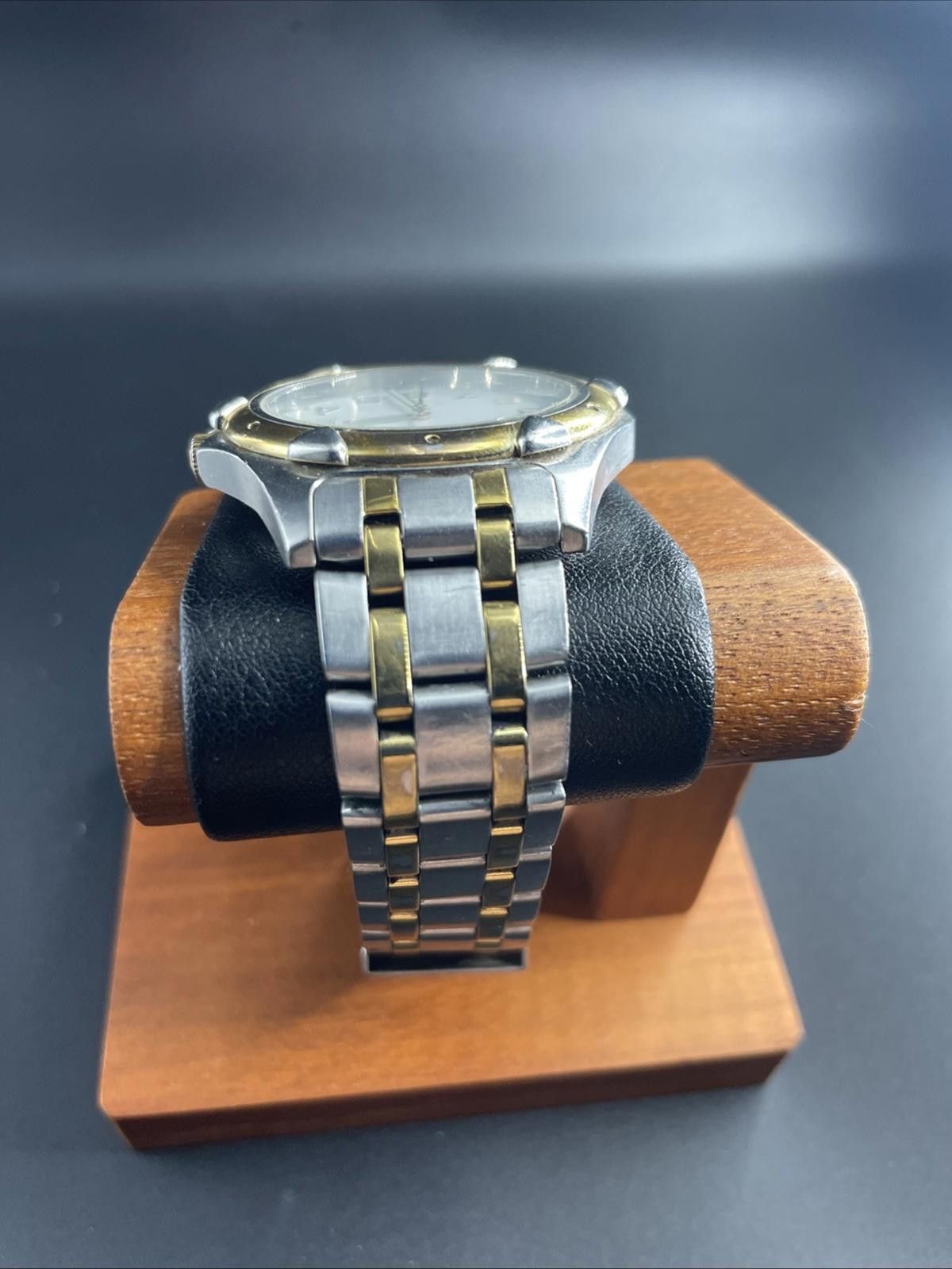 Designer Wenger 7311 Swiss Made Quartz Silver & Gold Tone New Battery Size ONE SIZE - 4 Thumbnail